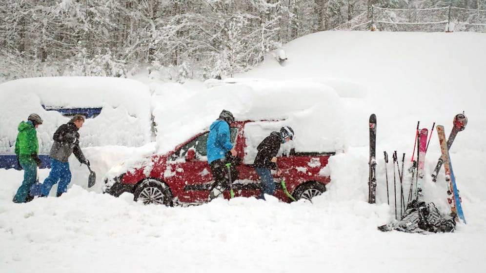 Heute.at - Schnee-Walze nimmt jetzt direkt Kurs auf Österreich