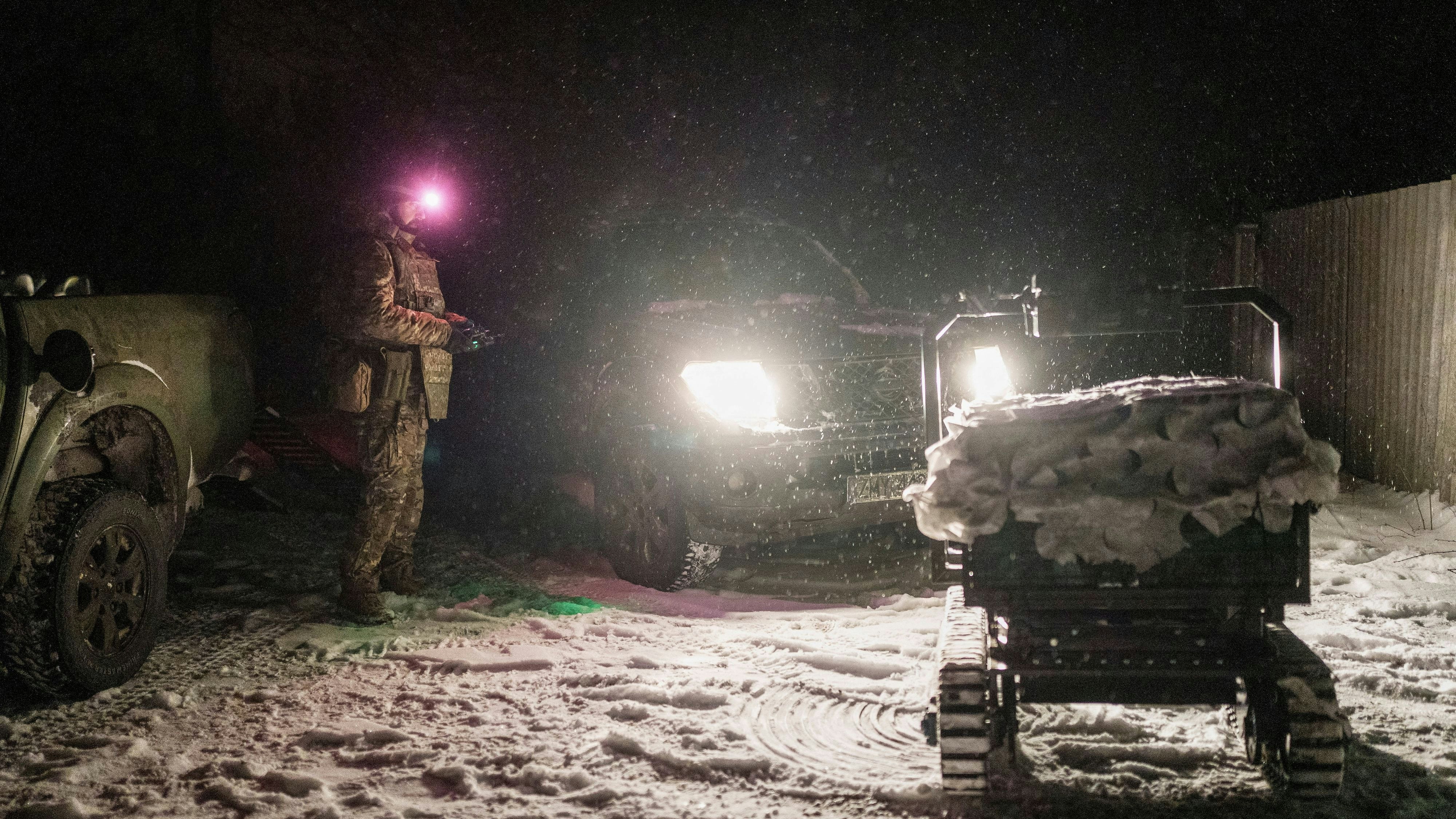 Heute.at - Ukraine-Roboter nimmt drei russische Soldaten fest