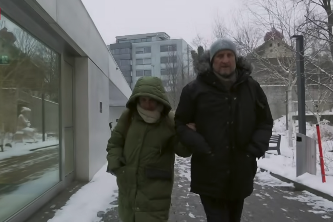 Wochenlang lebte das Ehepaar im Krankenhaus, um nahe bei ihren Kindern zu sein: "Ich hätte auch neben der Türe geschlafen"