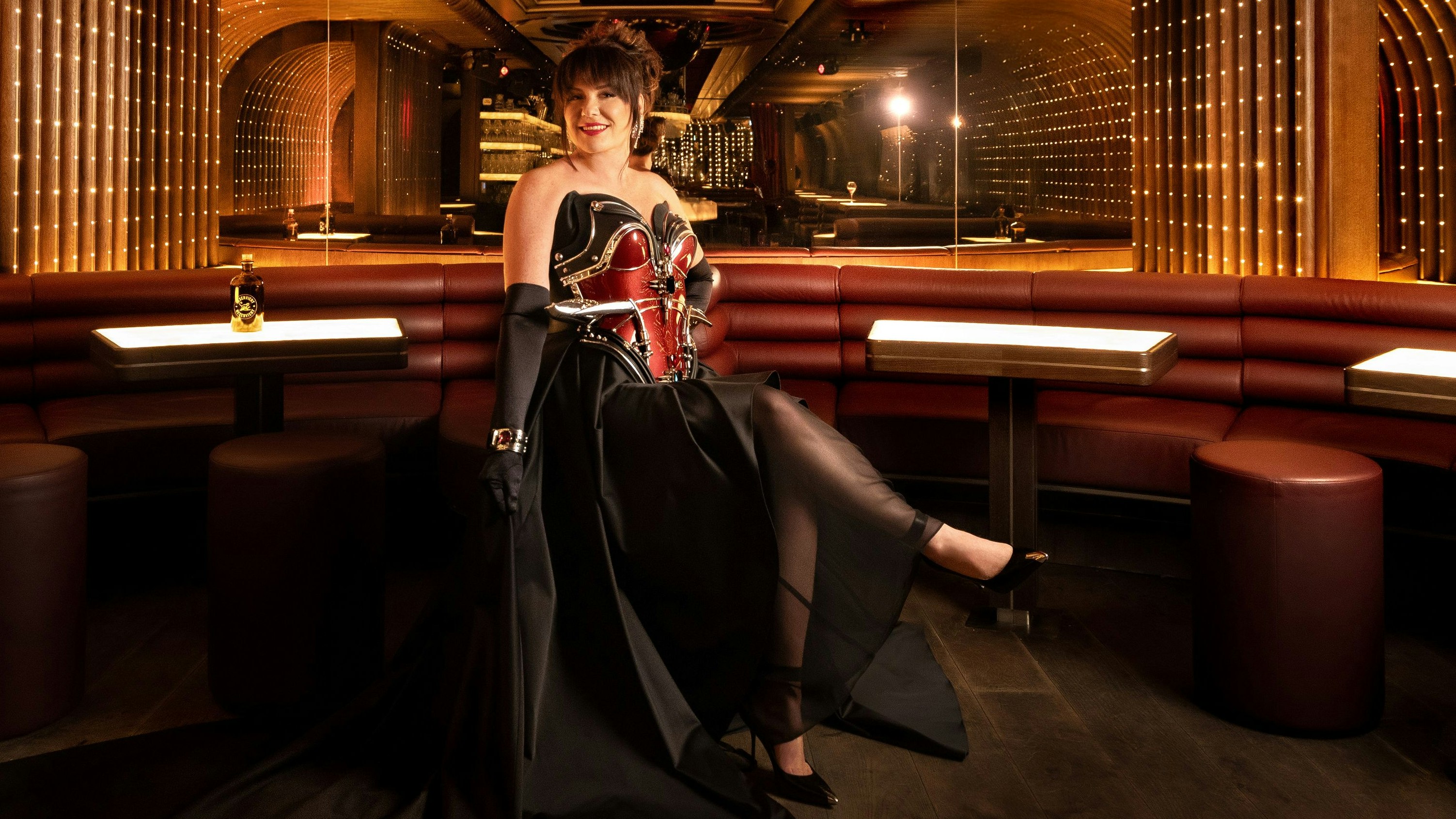 Heute.at - Beauty-Ärztin will mit Korsage von Katy Perry punkten