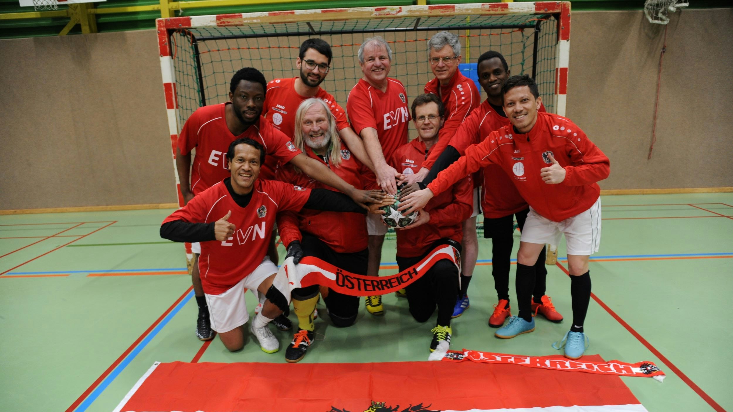 Priester aus ganz Österreich kämpfen um den Europameisterschafts-Titel in Polen. Hier haben sie ein letztes Mal in Ybbs trainiert.