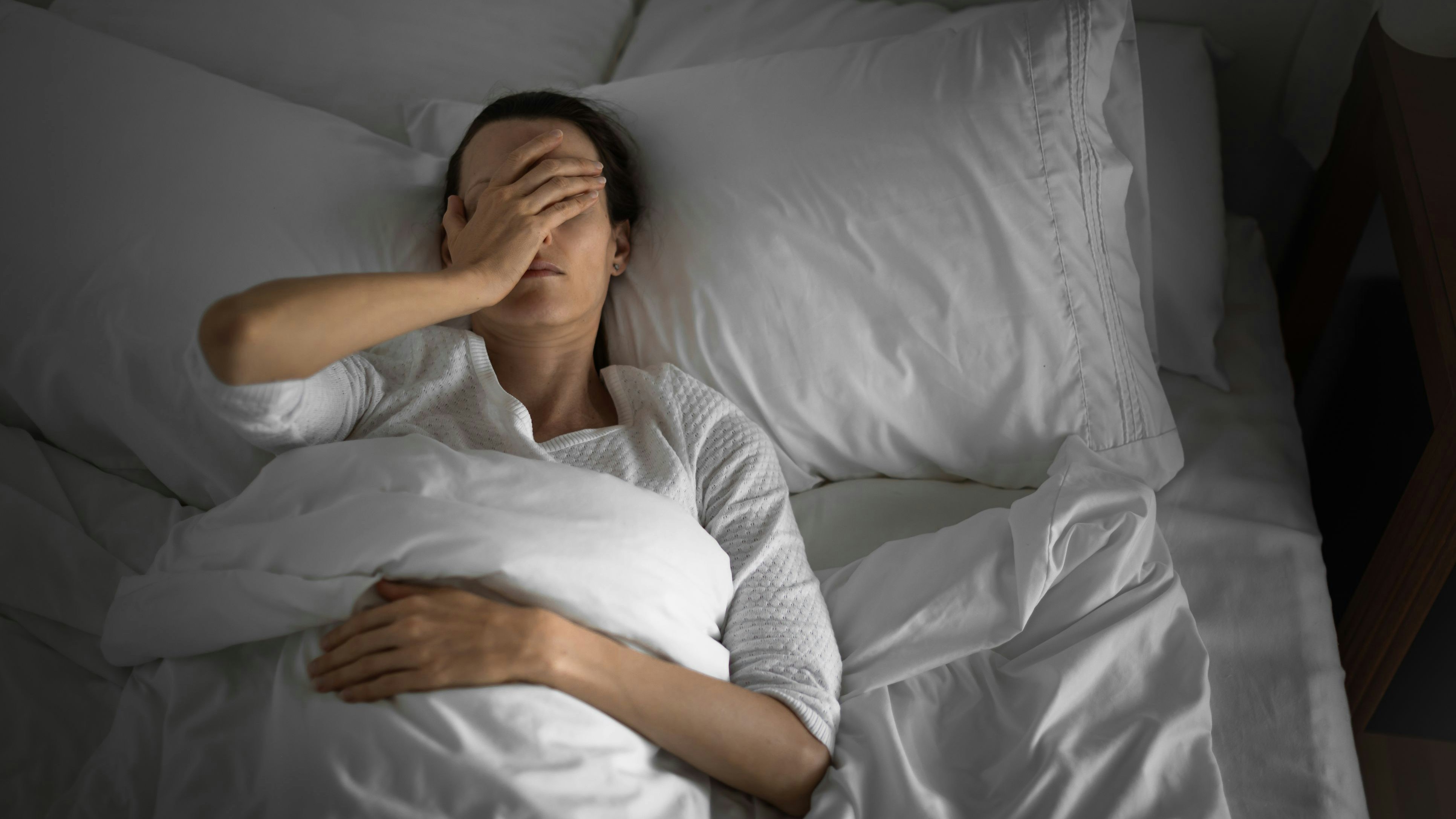 Die erste Nacht in einer fremden Umgebung führt meistens zu unruhigem Schlaf. 