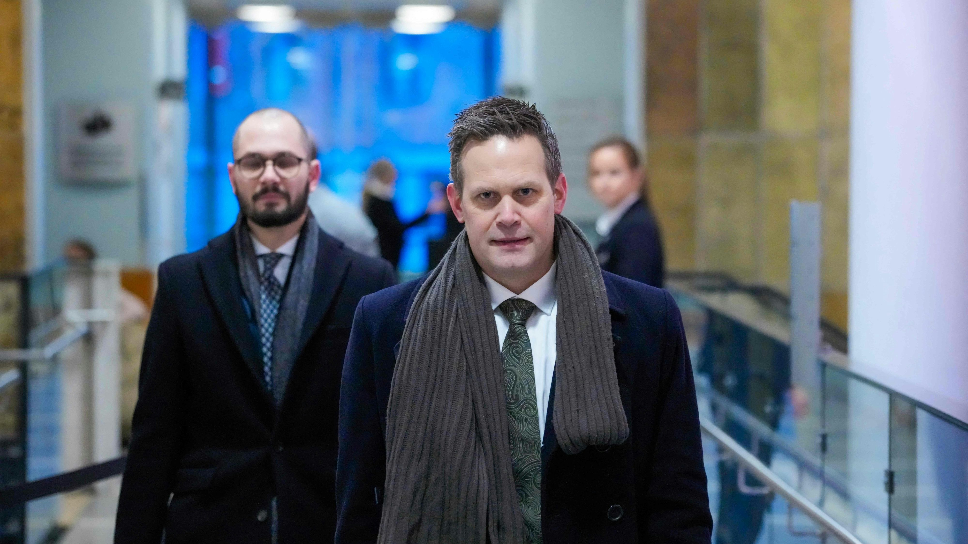 Sturla Henriksbo durchbohrt Marius Borg Høiby förmlich.