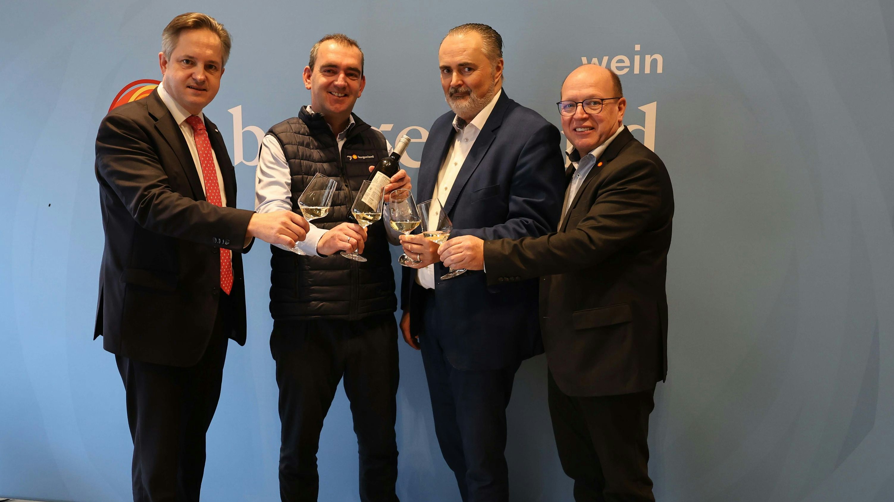 Weinbaupräsident NR Johannes Schmuckenschlager, Wein Burgenland Obmann Herbert Oschep, Landeshauptmann Hans Peter Doskozil, Weinbaupräsident Burgenland Andreas Liegenfeld