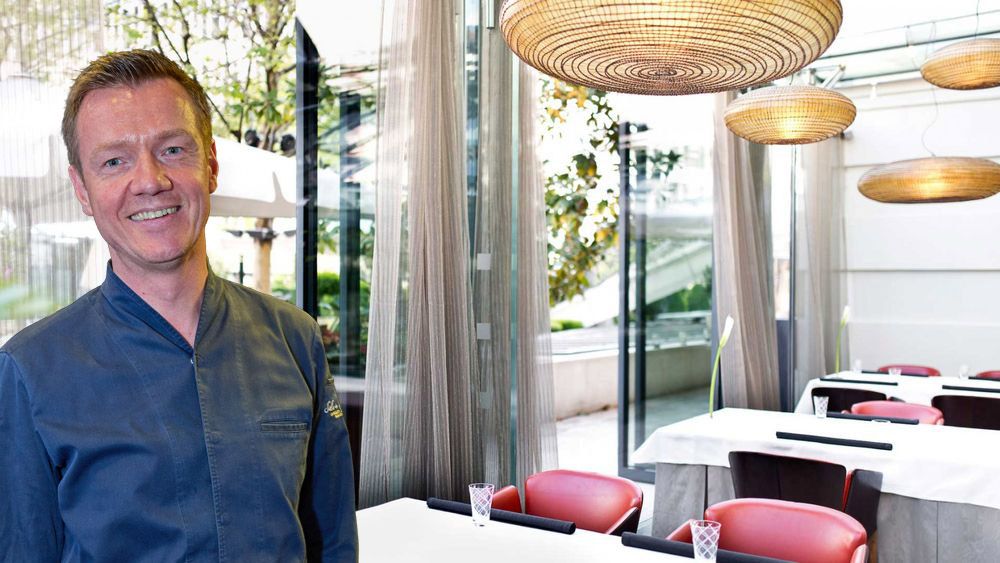 Sterne-Koch Silvio Nickol tischt Köstlichkeiten im Palais Coburg auf.