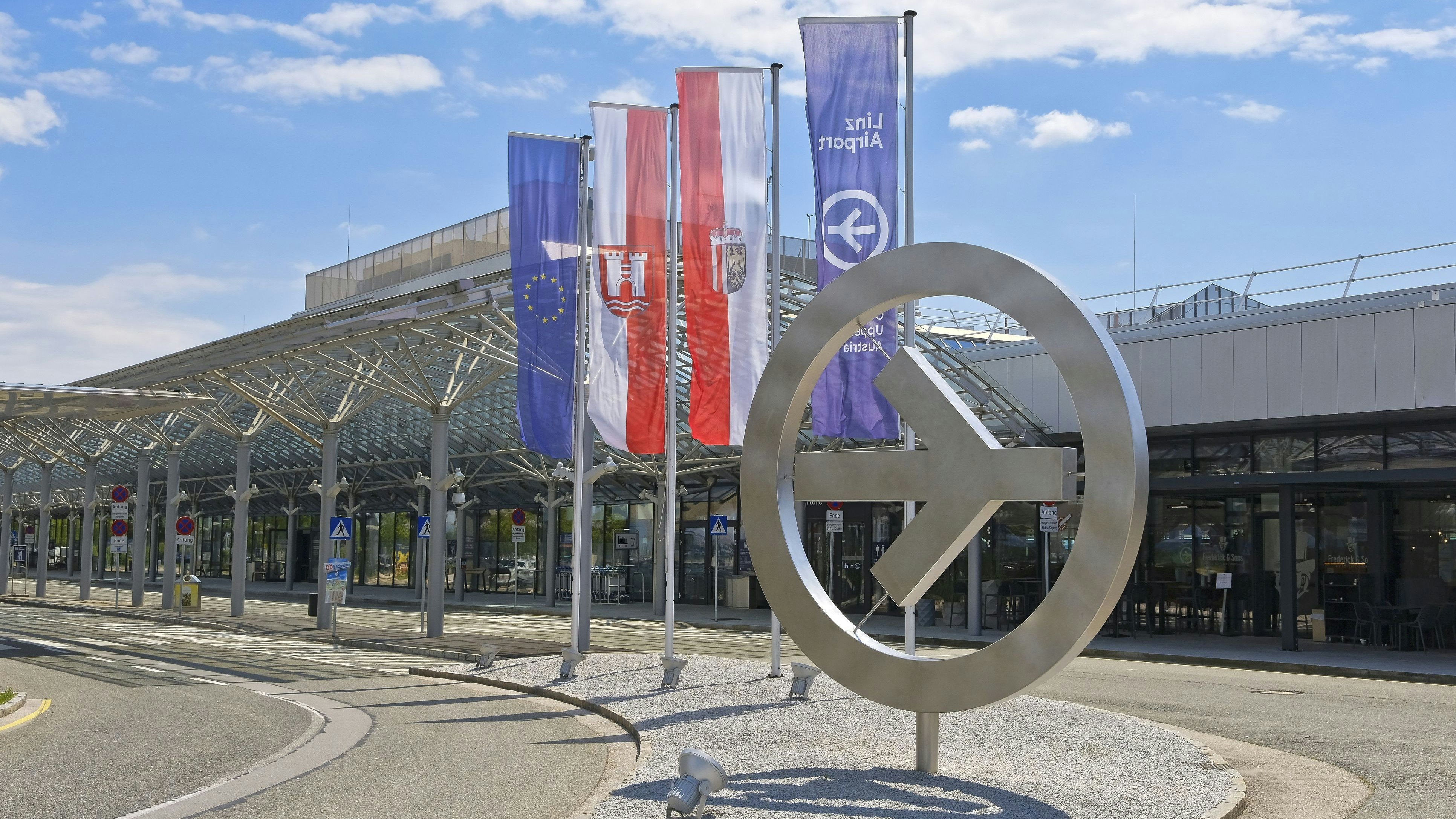 Heute.at - Starkes Signal – Flug Linz-Frankfurt startet wieder