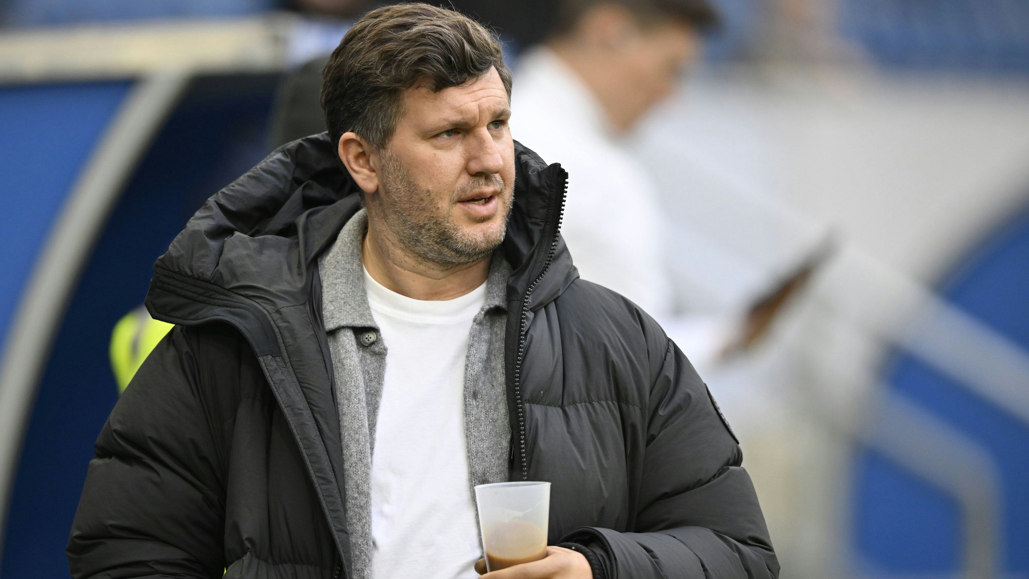 Heute.at - Machtkampf hält an – Schicker überraschend vor Aus