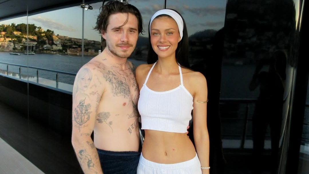 Auf Brooklyn Beckhams Oberarm war ein Herz mit der Schrift "DAD" zu sehen.