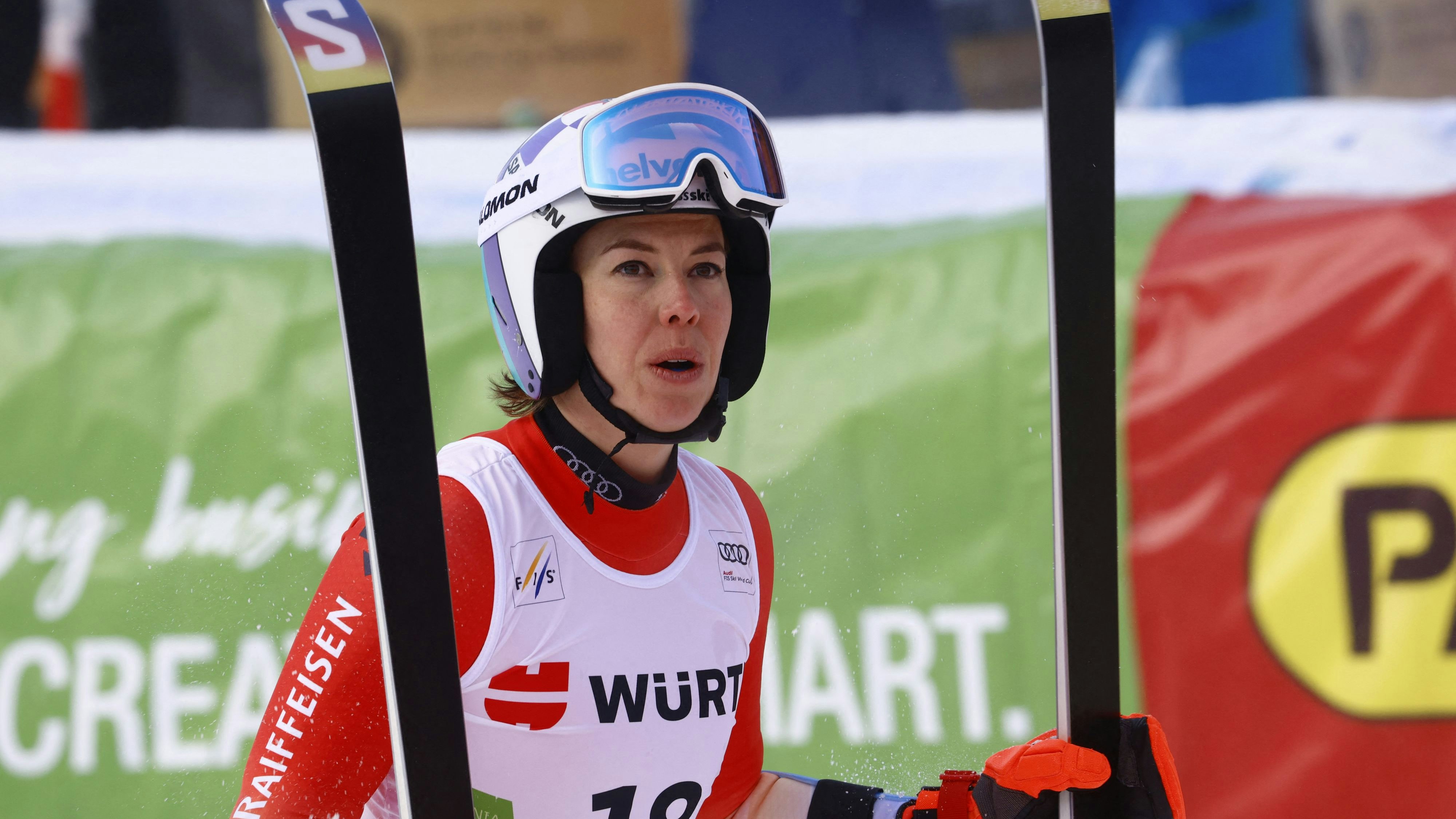 Heute.at - Ski-Ass über wilden Sturz: Hätte gelähmt sein können