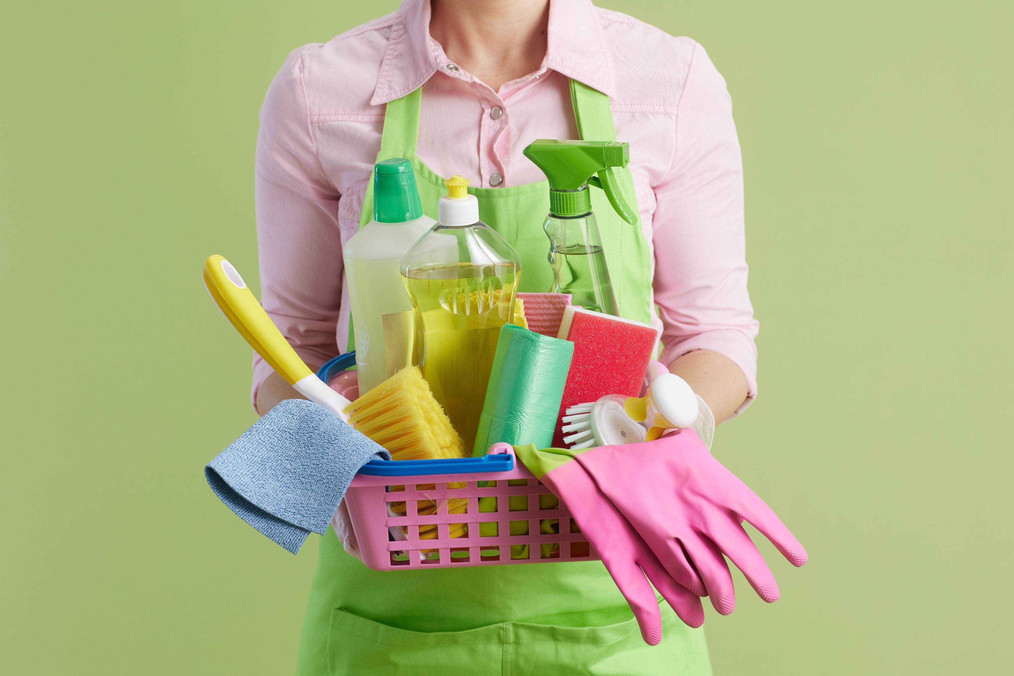 Für gefährliche Reaktionen müssen Putzmittel nicht einmal bewusst zusammengeschüttet werden.