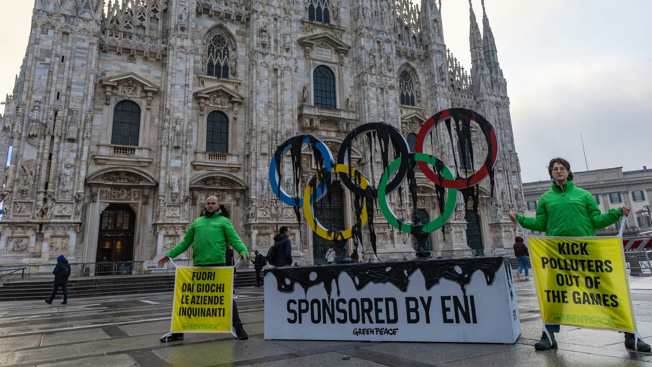 Greenpeace activists took action in front of Milan's Duomo to protest ENI, a major partner of the Milan-Cortina Olympic Games. Its uncontrolled emissions are fueling the climate crisis, threatening the survival of glaciers and snowpack, and thus the Winter Olympics themselves. Activists placed an artifact depicting the Olympic rings soaked in oil, illustrating how polluting companies are also polluting the Olympic Games with their greenwashing.