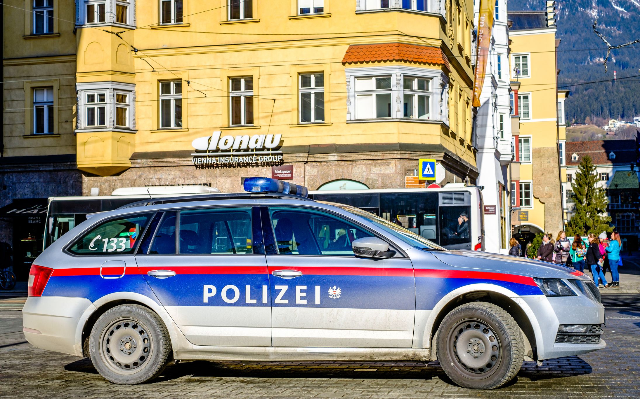 Heute.at - Spucken Frauen an – Bande terrorisiert Nachbarschaft