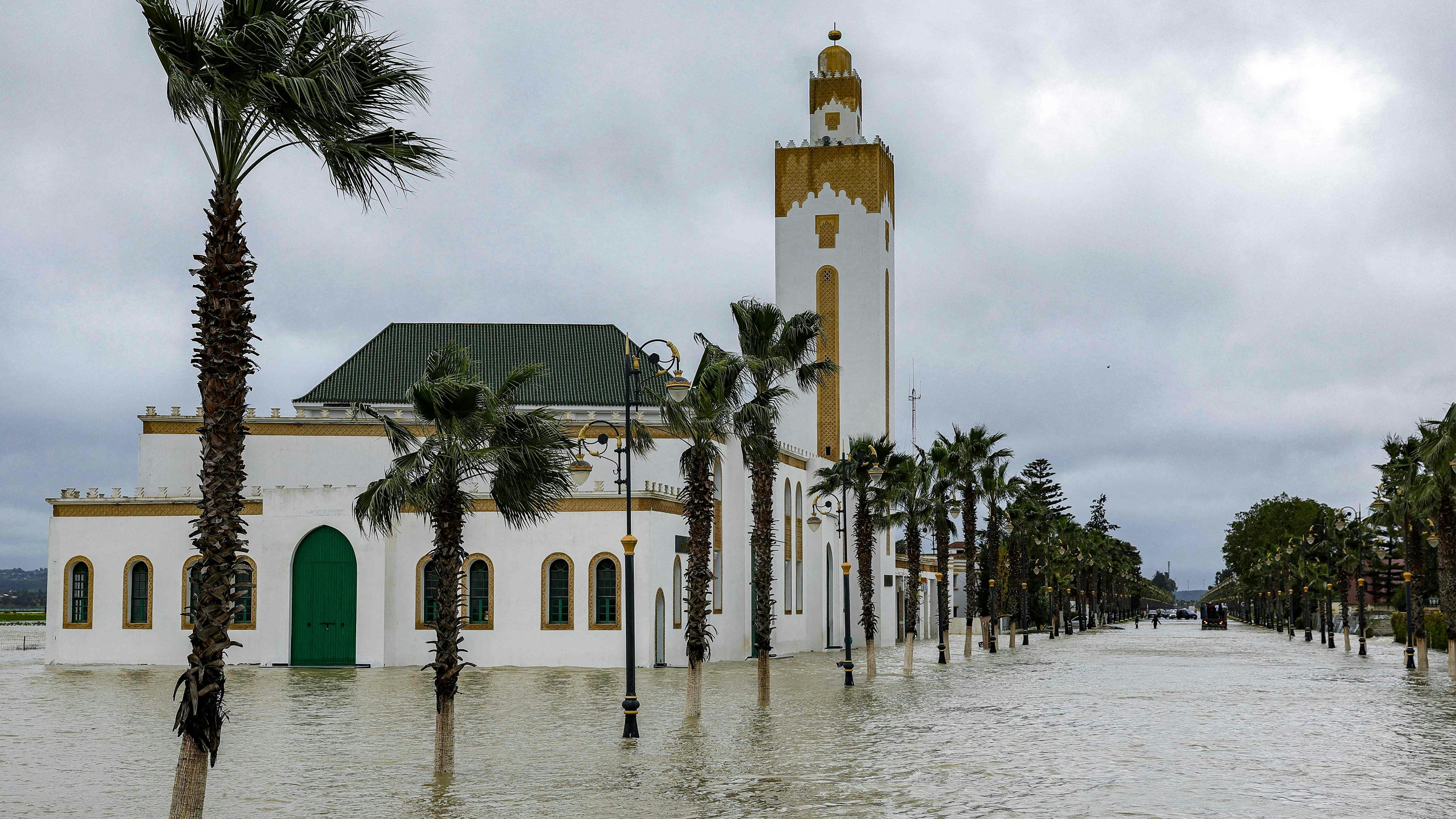 Heute.at - Mega-Fluten – 140.000 Menschen in Urlaubsland evakuiert