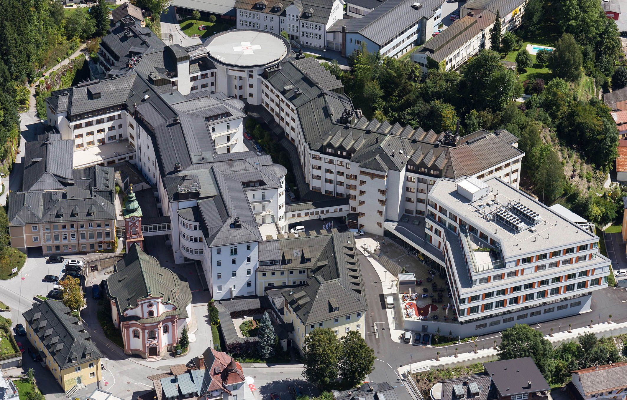 Das Kardinal Schwarzenberg Klinikum hat mit einem Fachärztemangel zu kämpfen. (Archivbild)