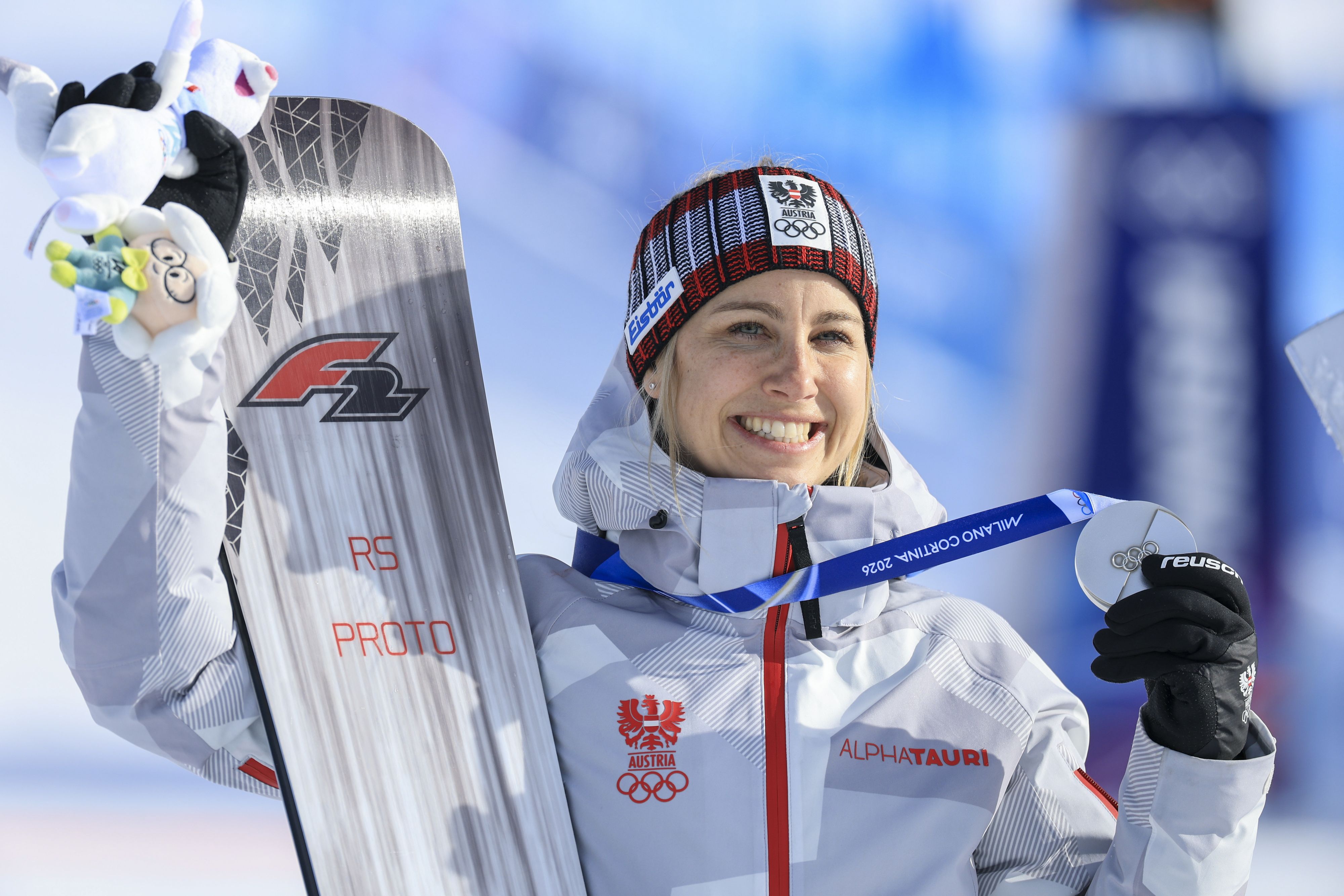 Sabine Payer strahlte mit der Medaille um die Wette.