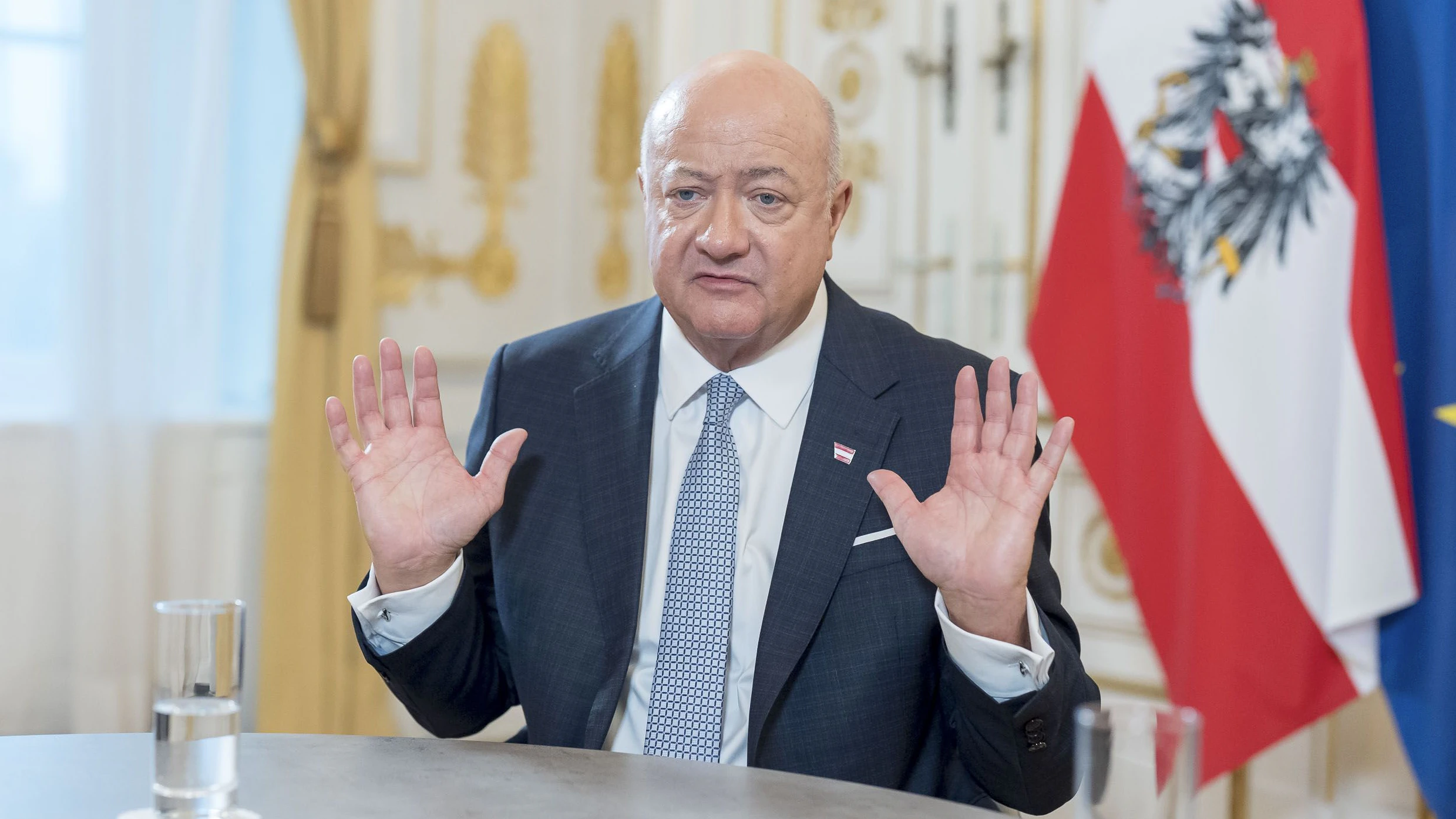 Heute.at - Cobra-Crash! So kam es zum Unfall mit der Kanzler-Limo