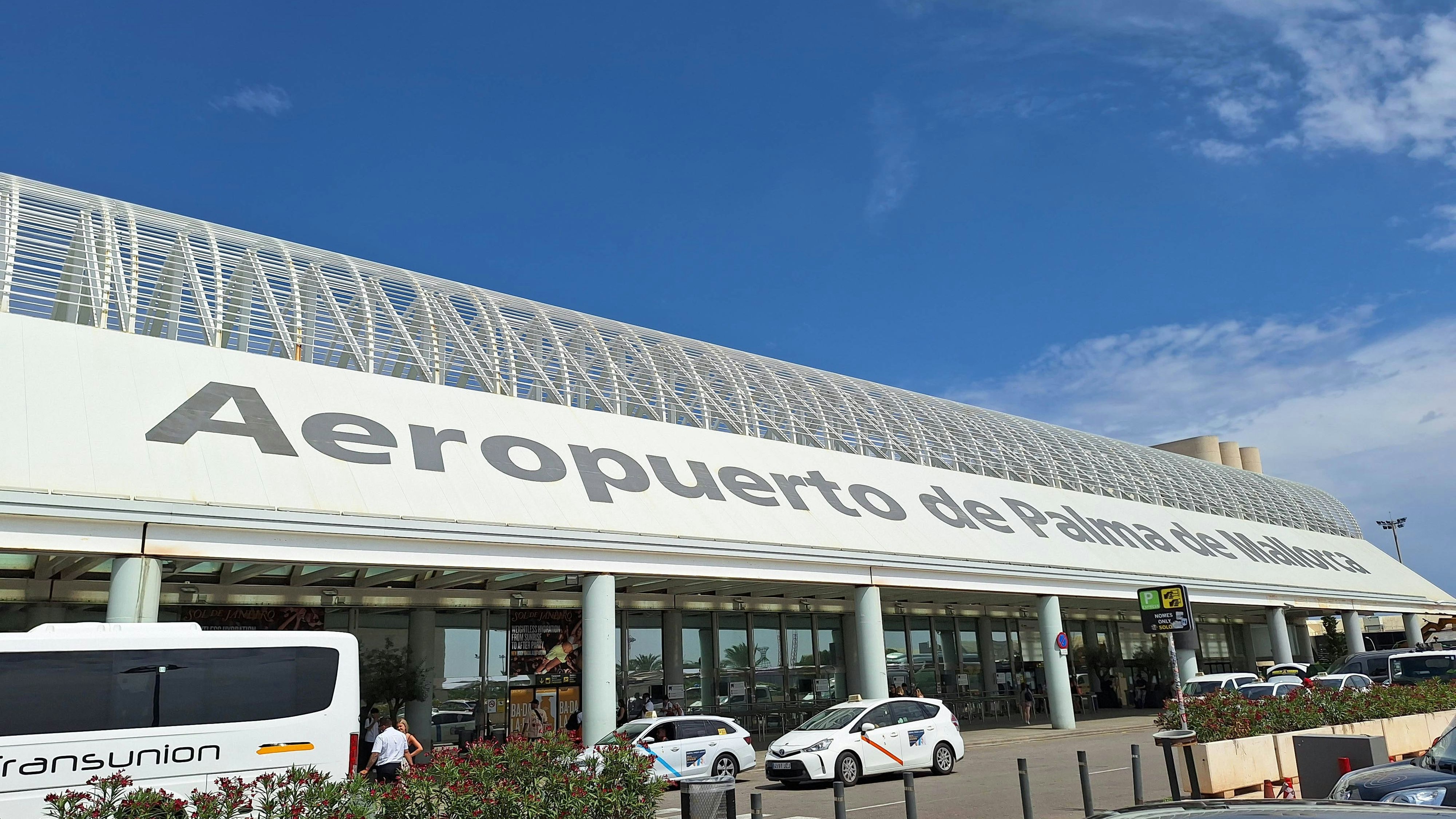 Palma de Mallorca Themenbild - Flughafen, Airport, Palma de Mallorca, Aeropuerto de Son San Juan, Flugzeug EasyJet Themenbild - Flughafen, Airport, Palma de Mallorca, Aeropuerto de Son San Juan, Flugzeug EasyJet Flughafen, Airport, Palma de Mallorca, Aeropuerto de Son San Juan, *** Palma de Mallorca theme picture airport, Airport, Palma de Mallorca, Aeropuerto de Son San Juan, airplane EasyJet theme picture airport, Airport, Palma de Mallorca, Aeropuerto de Son San Juan, airplane EasyJet airport, Airport, Palma de Mallorca, Aeropuerto de Son San Juan, Copyright: xFleigx/xEibner-Pressefotox EP_dfg