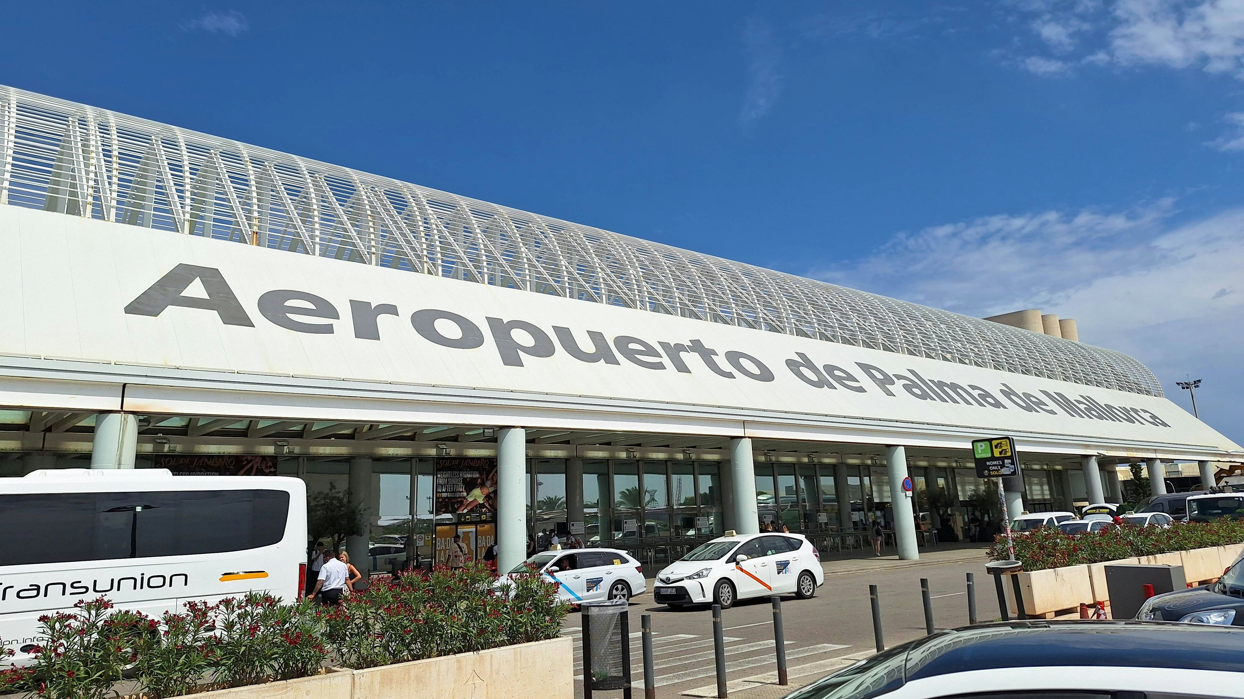 Palma de Mallorca Themenbild - Flughafen, Airport, Palma de Mallorca, Aeropuerto de Son San Juan, Flugzeug EasyJet Themenbild - Flughafen, Airport, Palma de Mallorca, Aeropuerto de Son San Juan, Flugzeug EasyJet Flughafen, Airport, Palma de Mallorca, Aeropuerto de Son San Juan, *** Palma de Mallorca theme picture airport, Airport, Palma de Mallorca, Aeropuerto de Son San Juan, airplane EasyJet theme picture airport, Airport, Palma de Mallorca, Aeropuerto de Son San Juan, airplane EasyJet airport, Airport, Palma de Mallorca, Aeropuerto de Son San Juan, Copyright: xFleigx/xEibner-Pressefotox EP_dfg