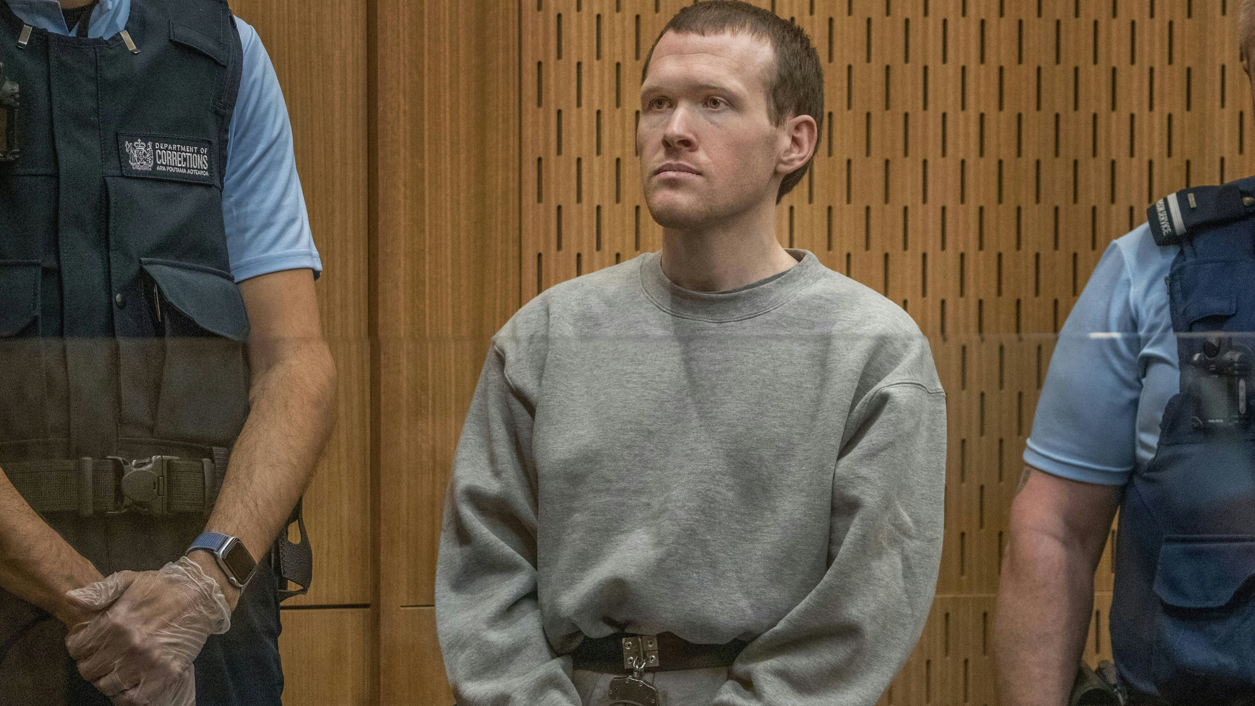 News Bilder des Tages Brenton Tarrant is seen during sentencing at the High Court in Christchurch, New Zealand, Monday, August 24, 2020. Tarrant is being sentenced on 51 counts of murder, 40 counts of attempted murder and one terrorism charge after attacks on two mosques last year. AAP Image/John Kirk-Anderson, The Press Pool NO ARCHIVING CHRISTCHURCH NEW ZEALAND *** Brenton Tarrant is seen during sentencing at the High Court in Christchurch, New Zealand, Monday, August 24, 2020 Tarrant is being sentenced on 51 counts of murder, 40 counts of attempted murder and one terrorism charge after attacks on two mosques last year AAP Image John Kirk Anderson, The Press Pool NO ARCHIVING CHRISTCHURCH NEW ZEALAND Poolfoto AAPIMAGE ,EDITORIAL USE ONLY