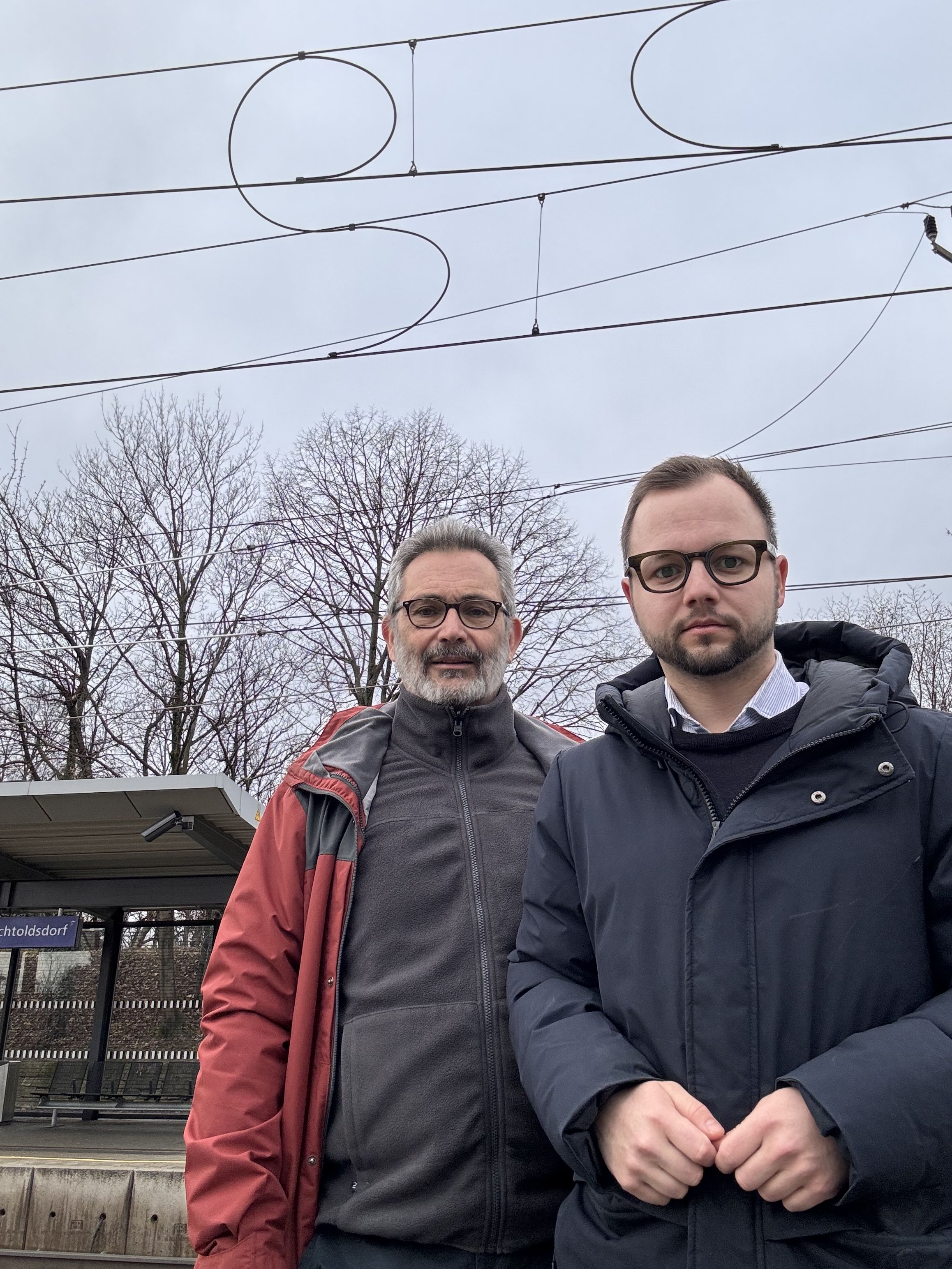 NEOS-Vizebgm. Tony Platt (l.) und LAbg. Christoph Müller