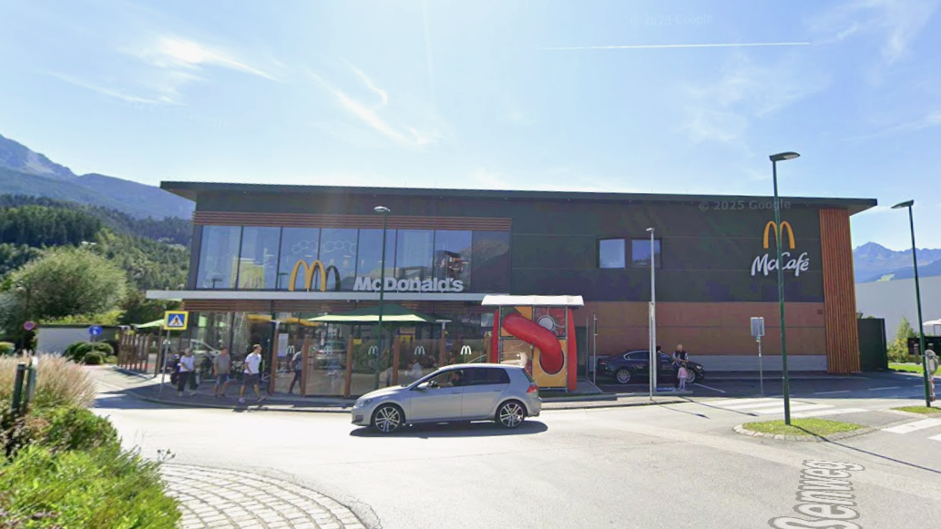 Heute.at - Pfefferspray löst Großeinsatz bei McDonald's aus