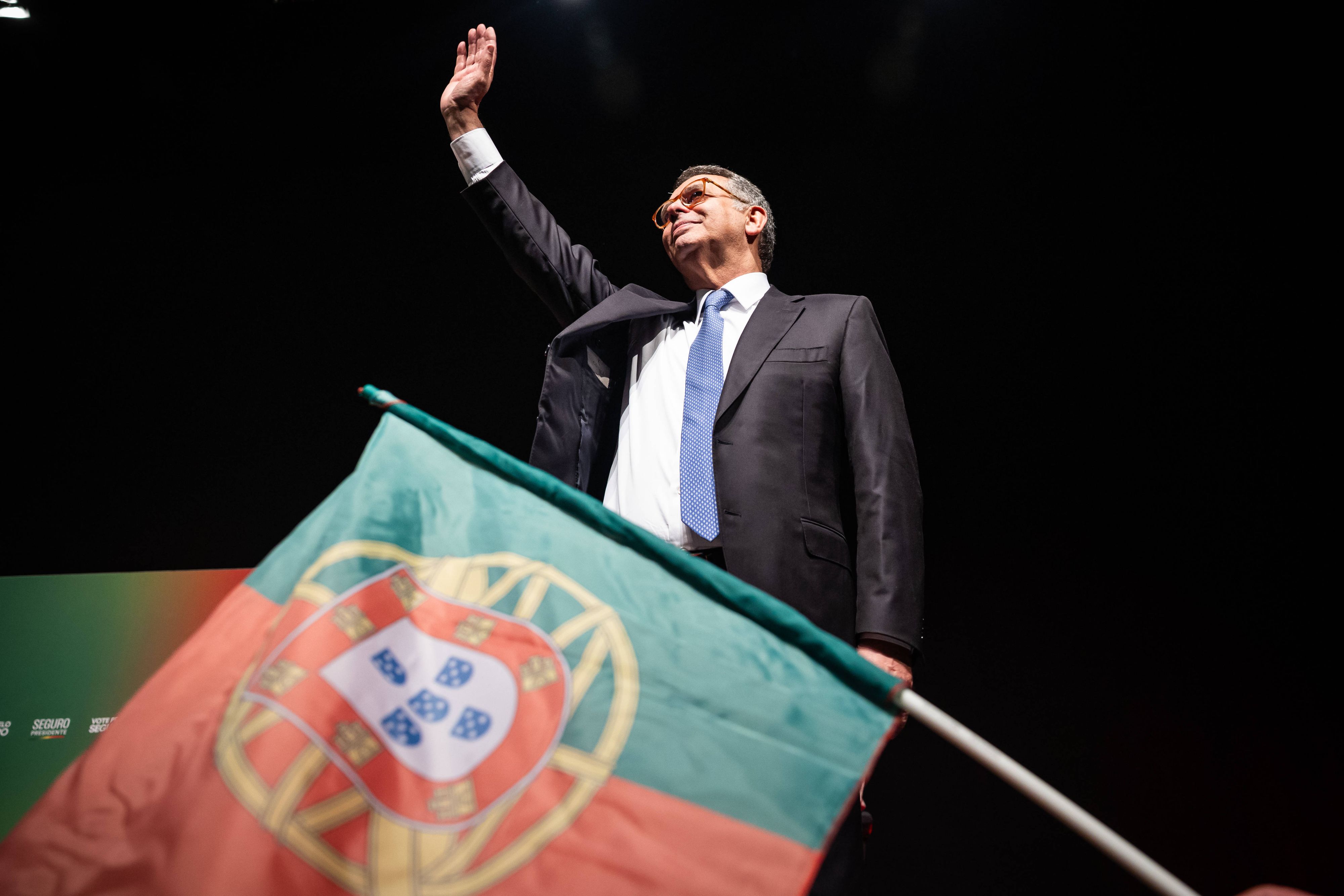 <strong>António José Seguro</strong> von der Sozialistischen Partei gewinnt die Stichwahl ums Präsidentenamt in Portugal.