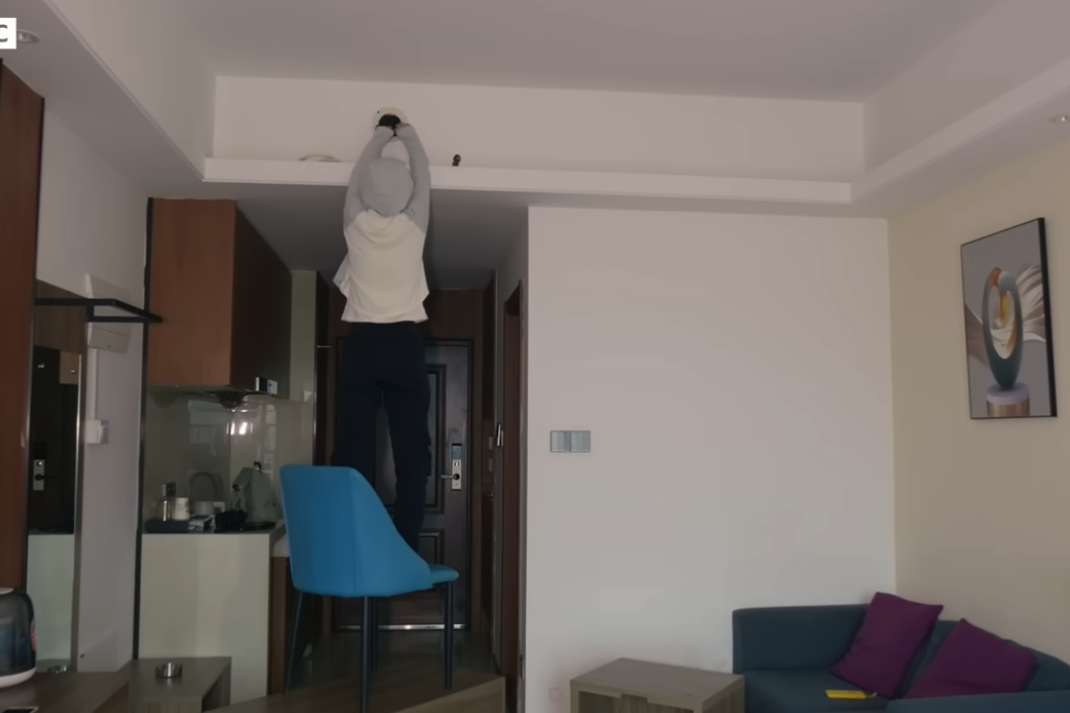 Ein Reporterteam der BBC entdeckte ein "verwanztes" Hotelzimmer in der chinesischen Stadt Zhengzhou