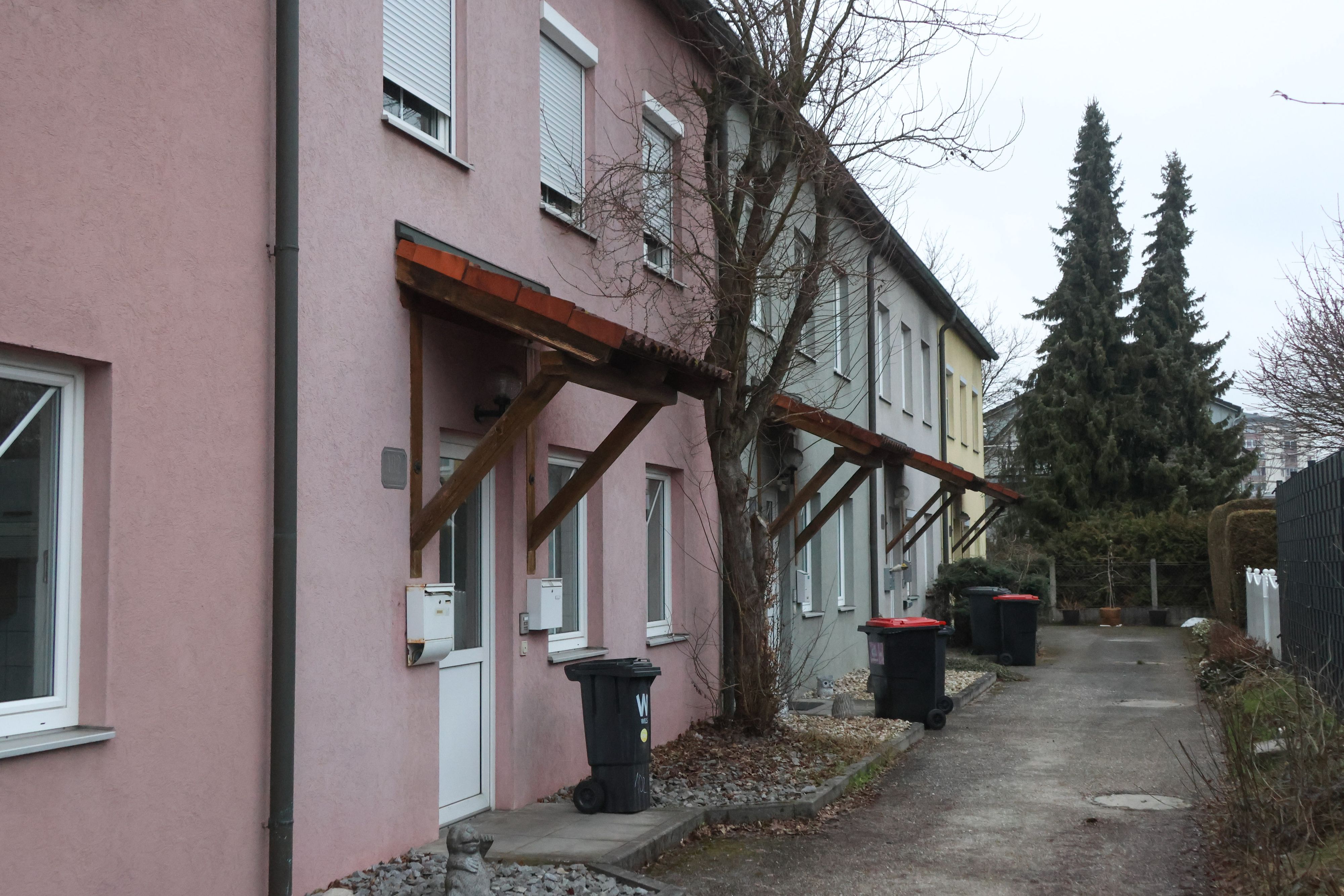 In diesem Welser Haus kam die erst 19-jährige Frau gewaltsam ums Leben.