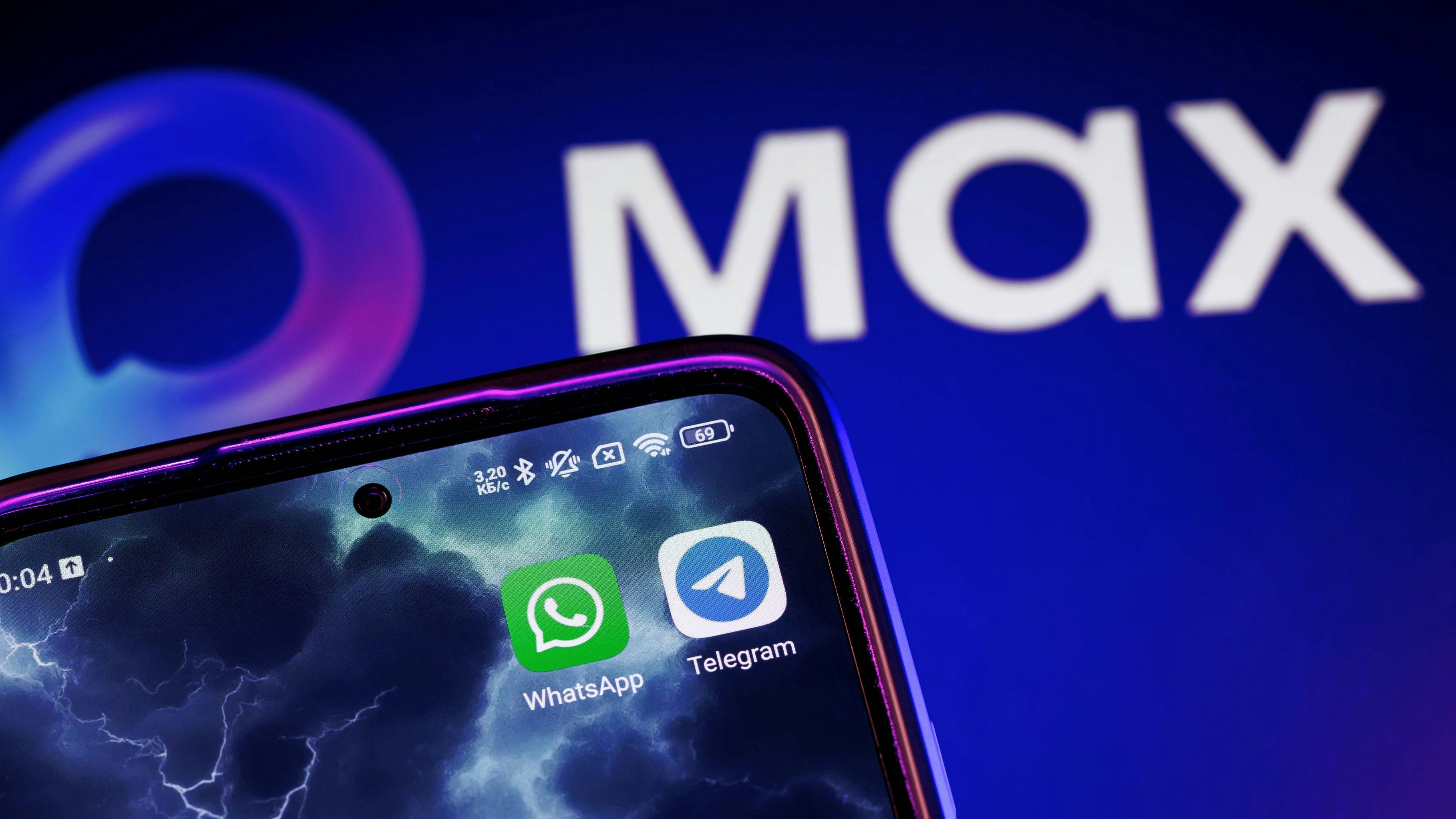 Der Kreml will, dass alle Russen auf den eigenen Messenger MAX umsteigen. Er ist auf allen neuen Handys vorinstalliert.