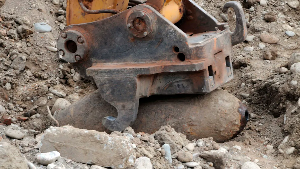 Afghan man finds 500 kg Soviet bomb in his garden