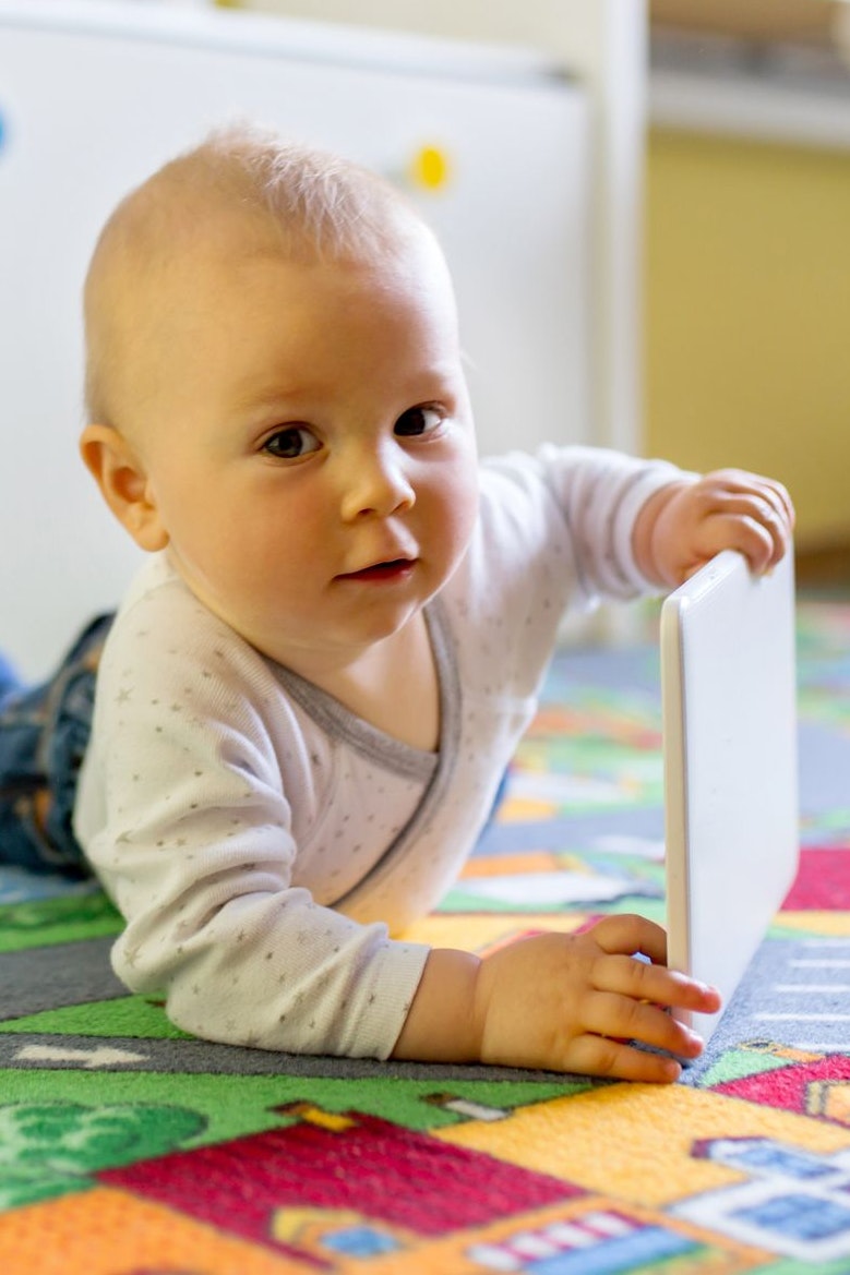 "Bildschirmfrei von Null bis Drei" heißt es – auf dem Papier