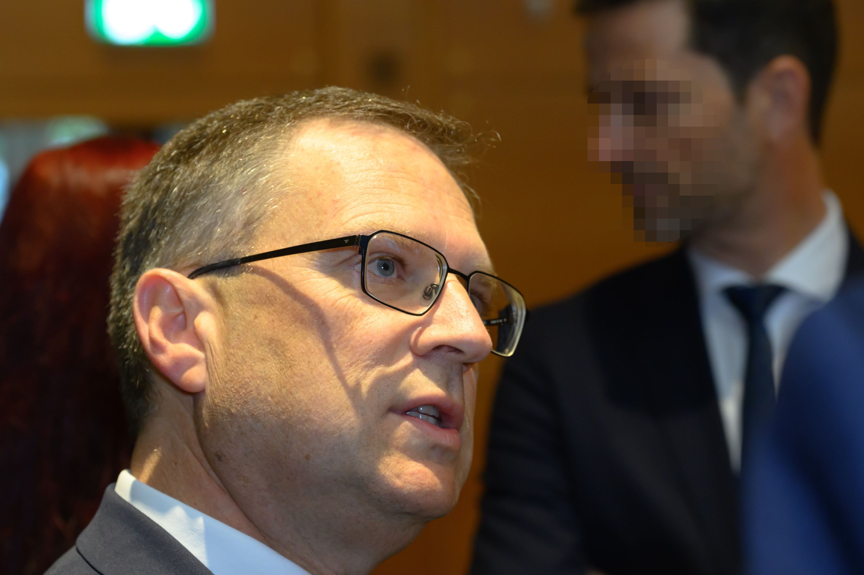 Der streitbare schwarze Politiker muss heute erneut auf die Linzer Anklagebank.