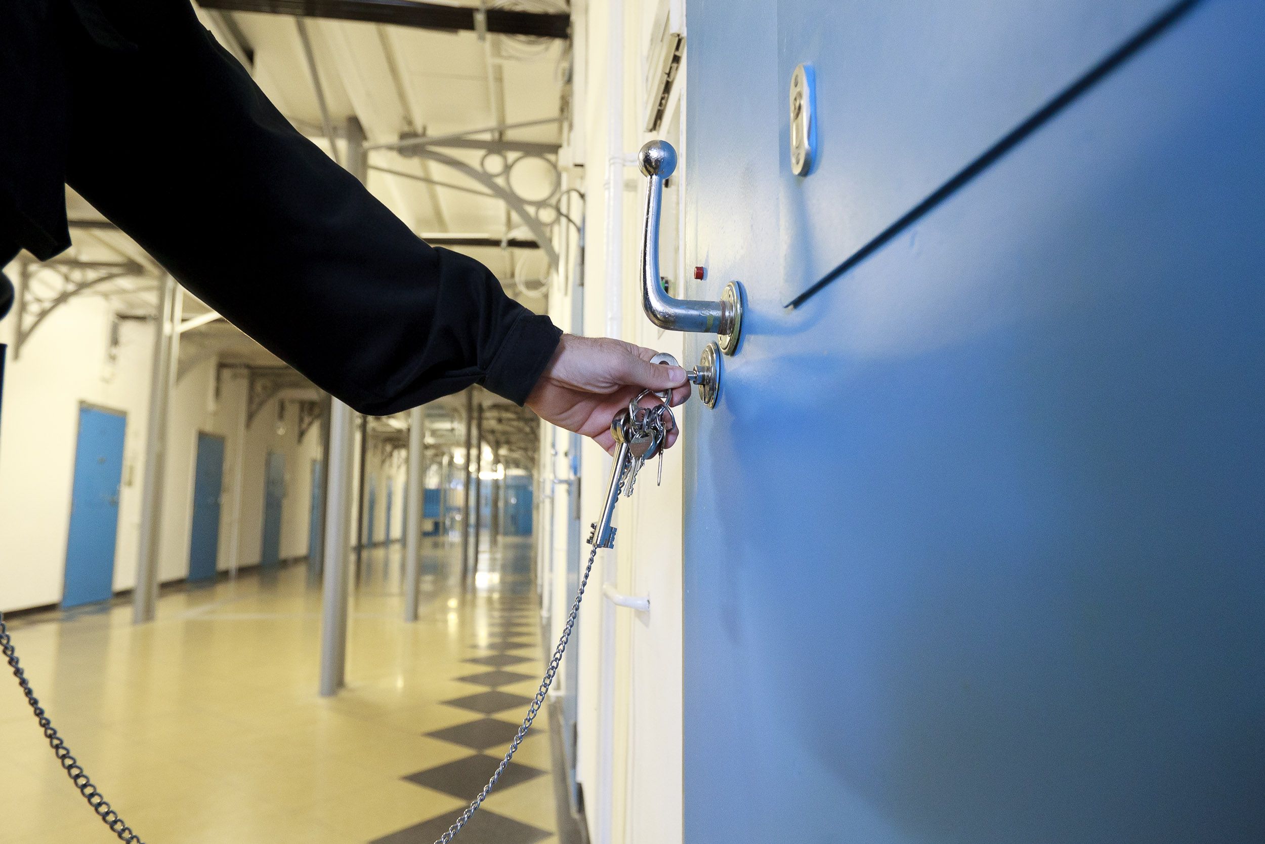 Sprüche im Häf'n brachten Justizwachebeamten viel Ärger ein. 