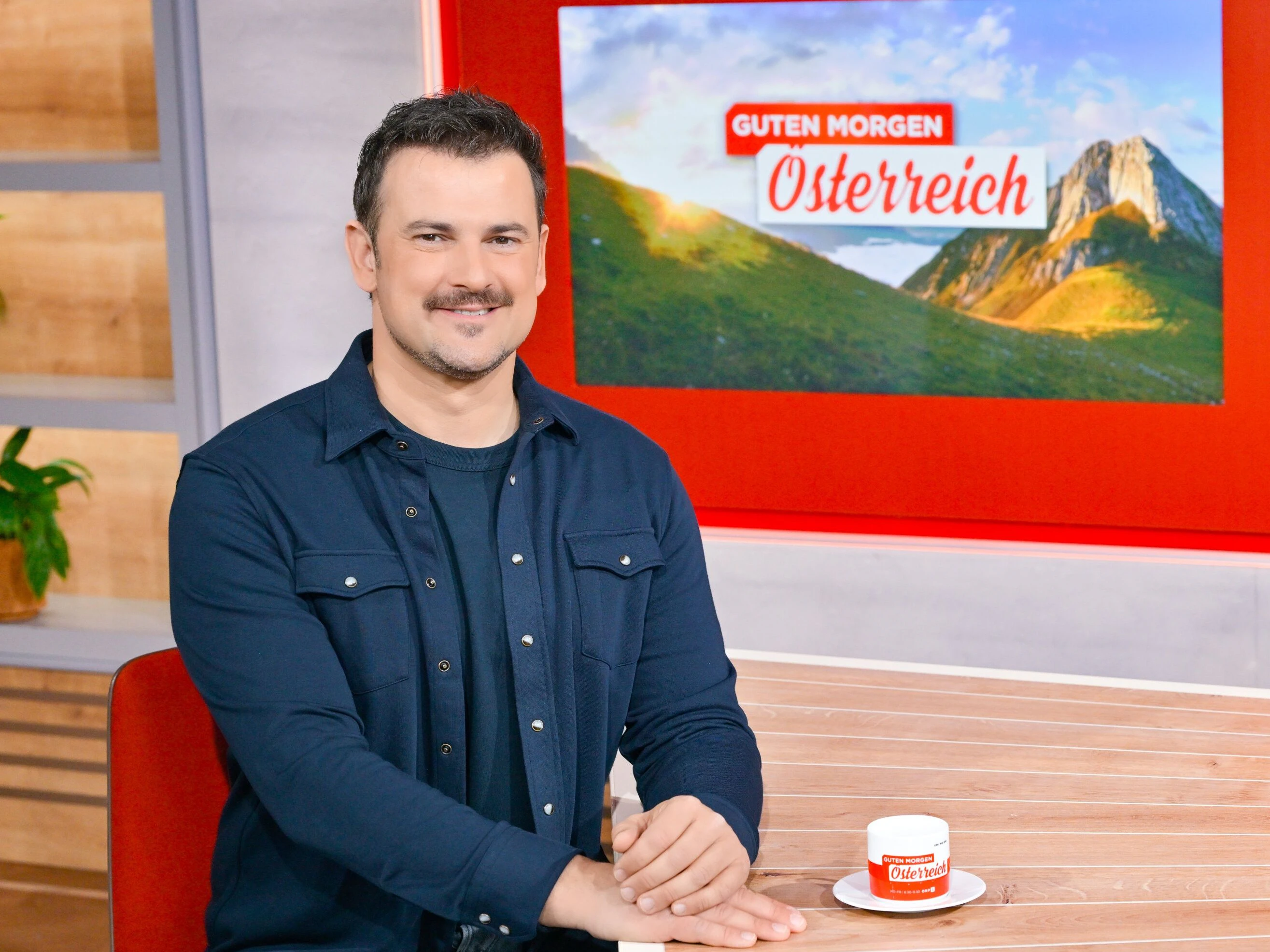 Sigi Fink präsentiert seit Mitte Februar 2026 alternierend mit Eva Pölzl regelmäßig von Montag bis Freitag ab 6.30 Uhr in ORF 2 und auf ORF ON das ORF-Frühfernsehen "Guten Morgen Österreich". Er gehört weiterhin dem Ö3-Wecker-Team an und gestaltet Wettermoderationen für Radio und Fernsehen.