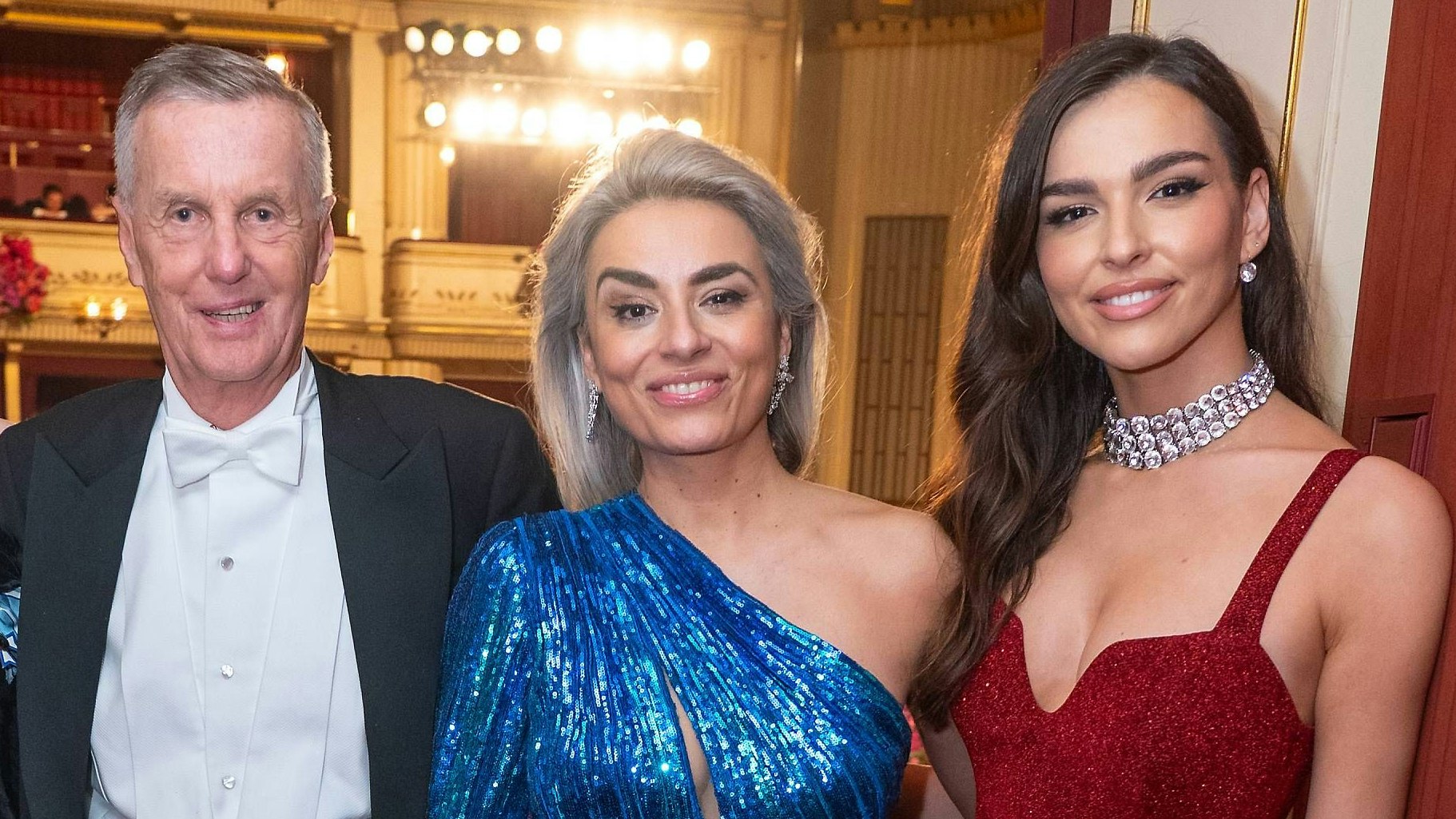 Heute.at - Paul-Roncalli: 400.000-Euro-Funkeln & Bodyguard