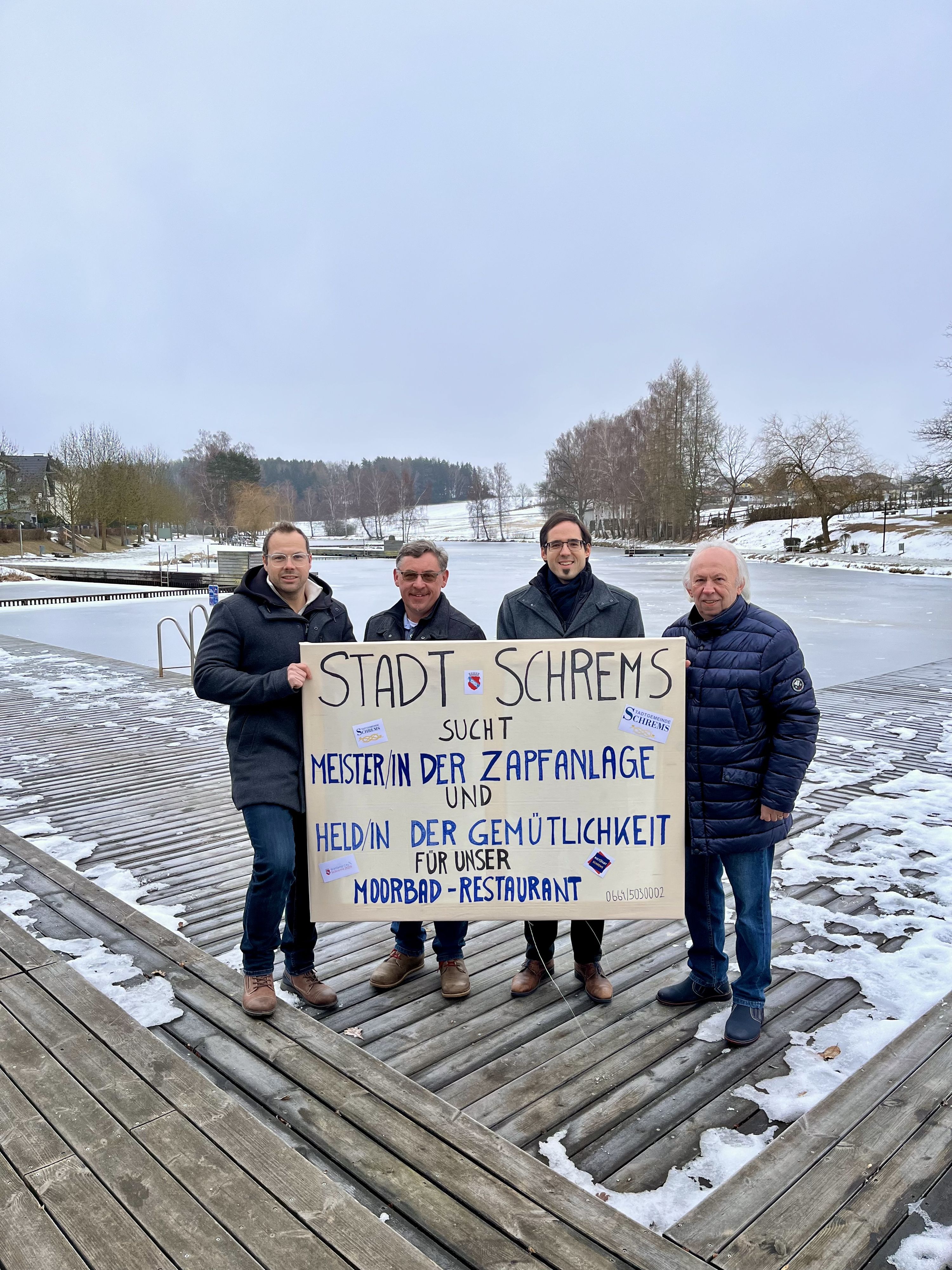 Der Schremser Bürgermeister David Süß (3.v.l.) ist auf der Suche nach einem neuen Pächter.