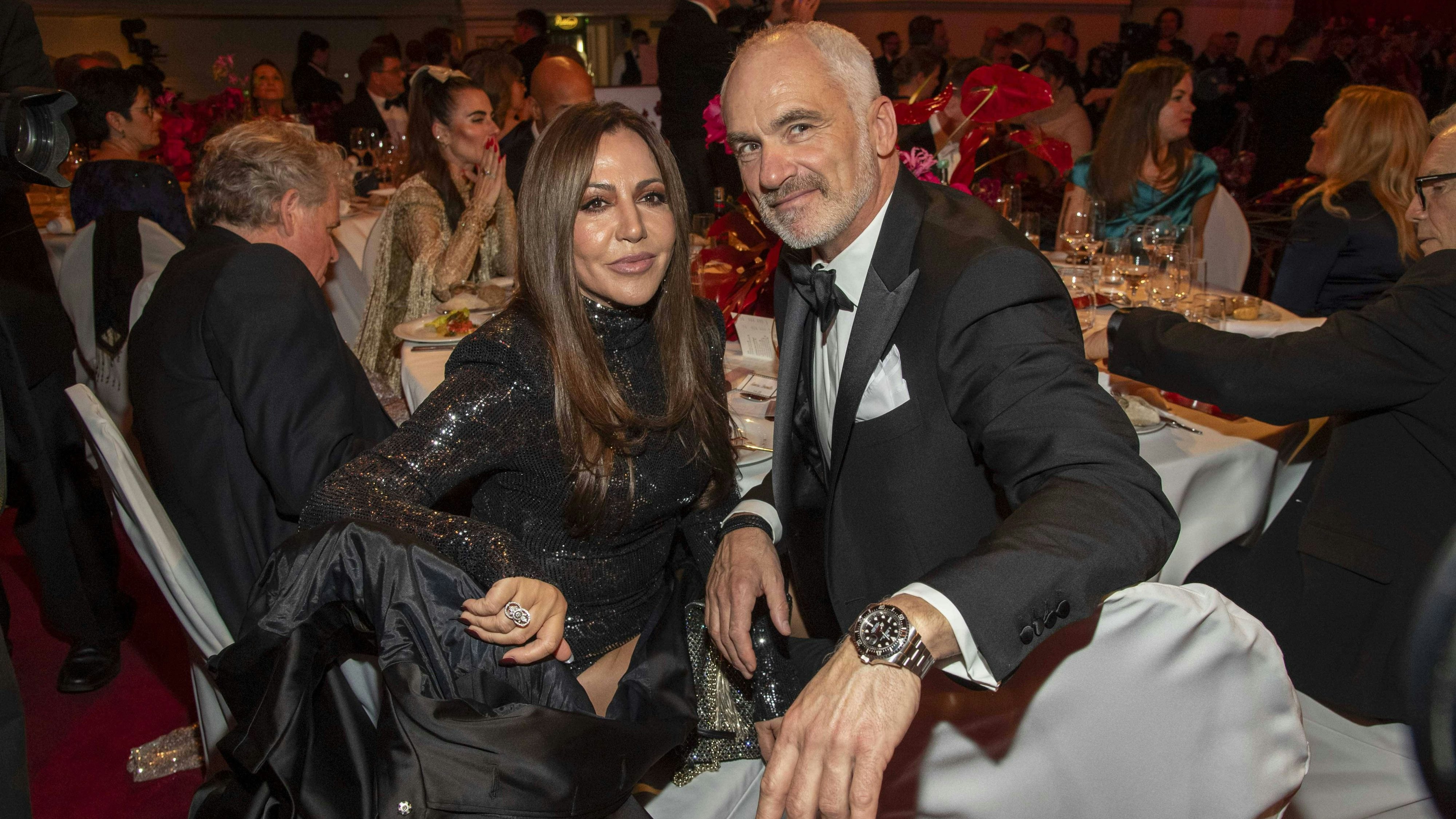 Heute.at - Thomalla tanzt am Opernball mit anderem Mann an