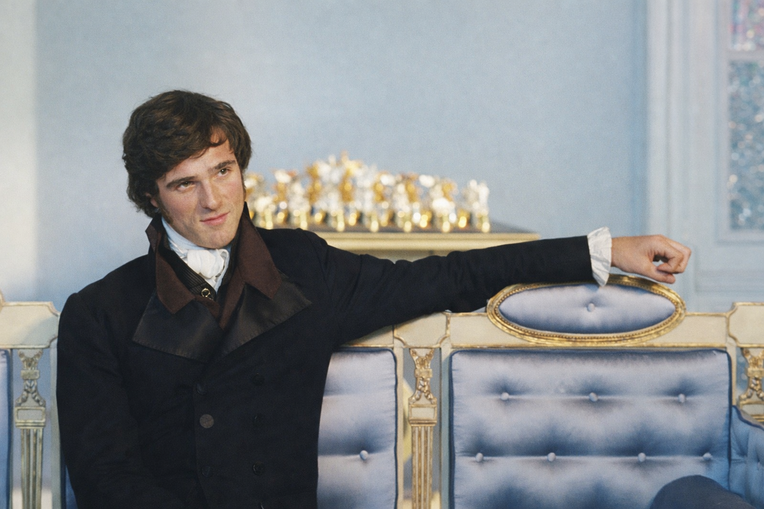 … den ihr der wohlhabende Edgar Linton (Shazad Latif) zu geben vermag