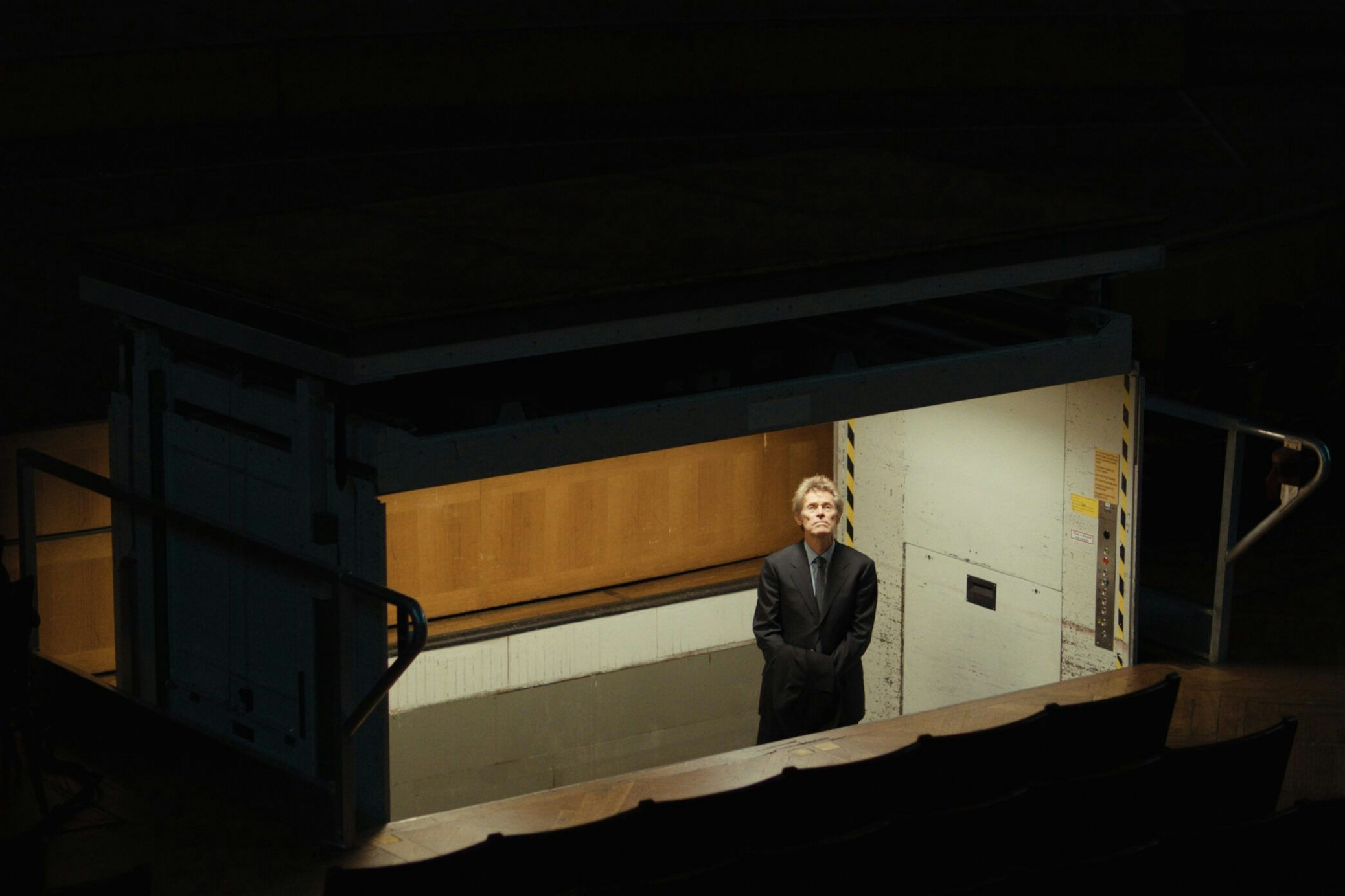 Lucius (Willem Dafoe) im Wiener Hotel "Intercontinental": "The Souffleur"