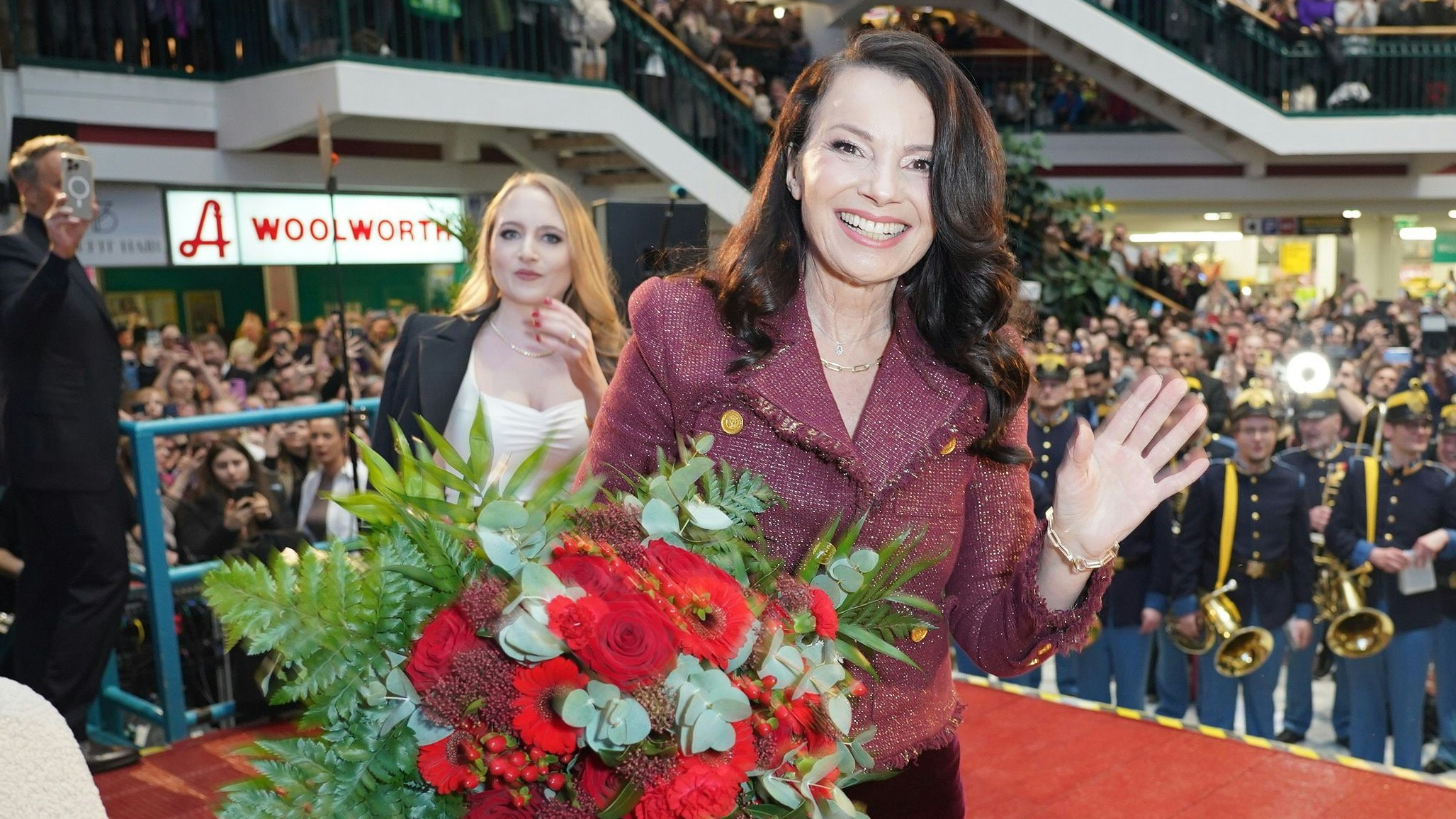 Heute.at - Fran Drescher über Jacky Lugner: Übernimmt Kontrolle