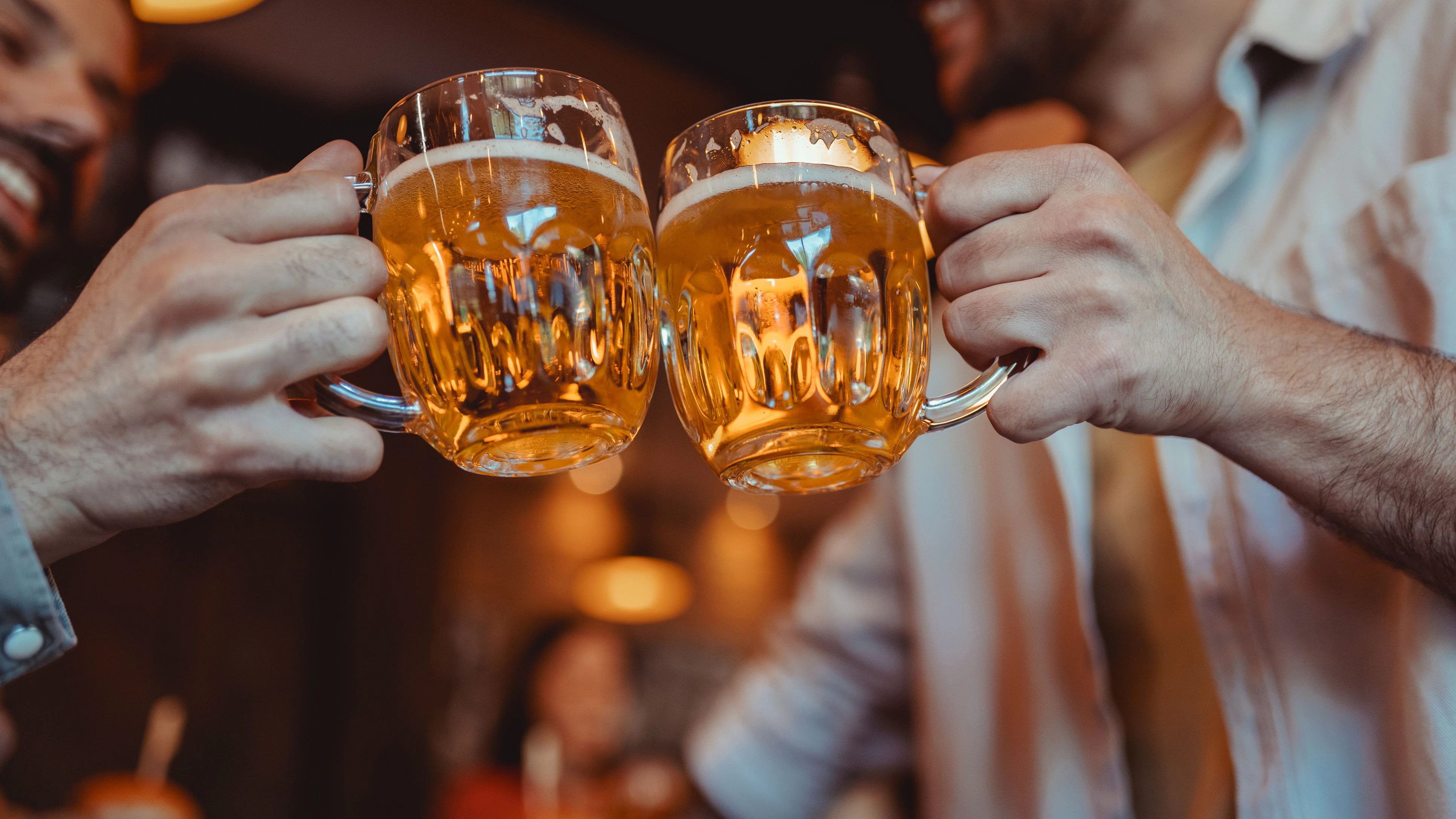 Der Alkohol floss bei der Feier offenbar in Strömen.
