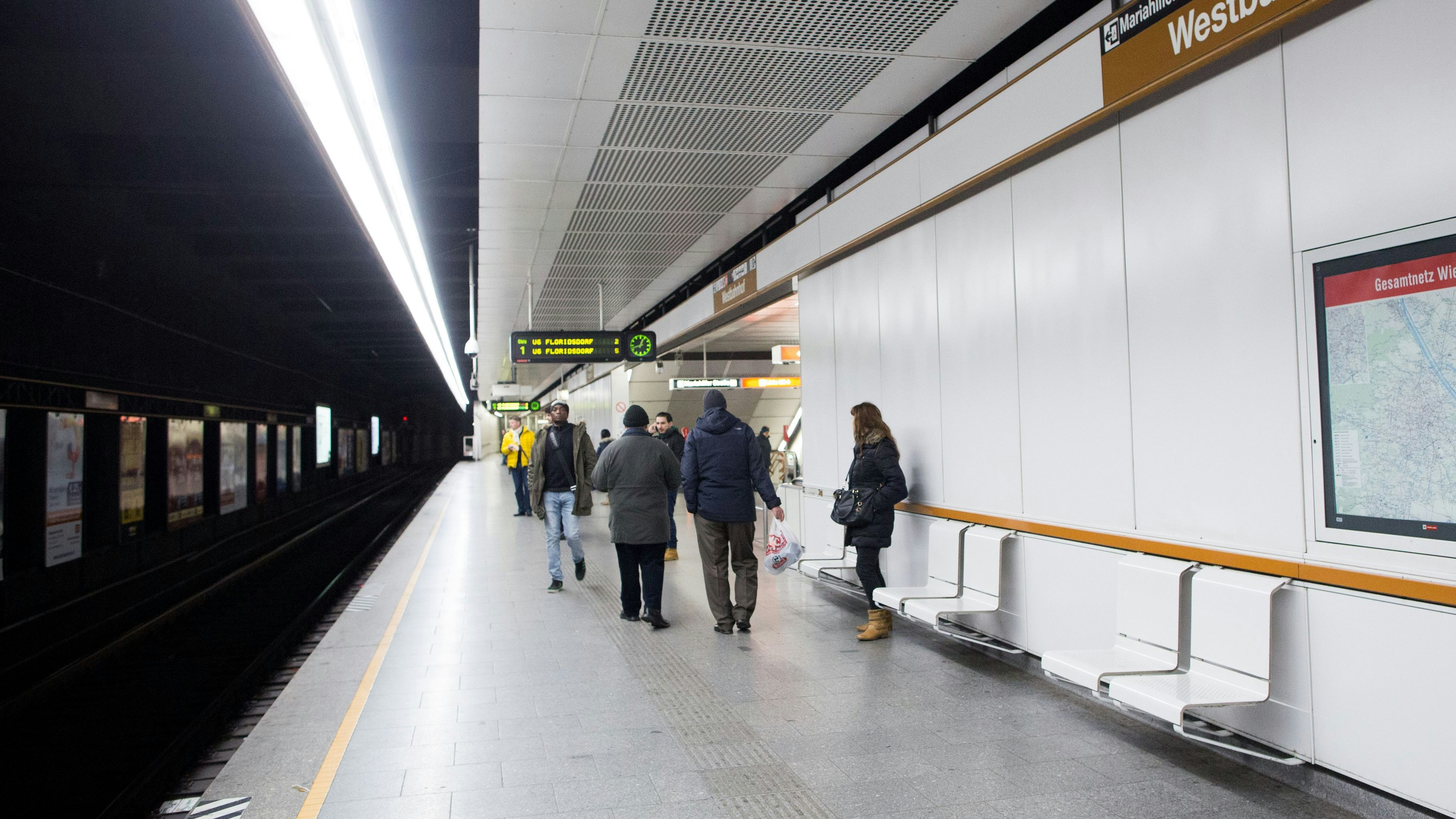 Zur Attacke kam es im Bereich der Rolltreppen am Westbahnhof. (Archivbild)