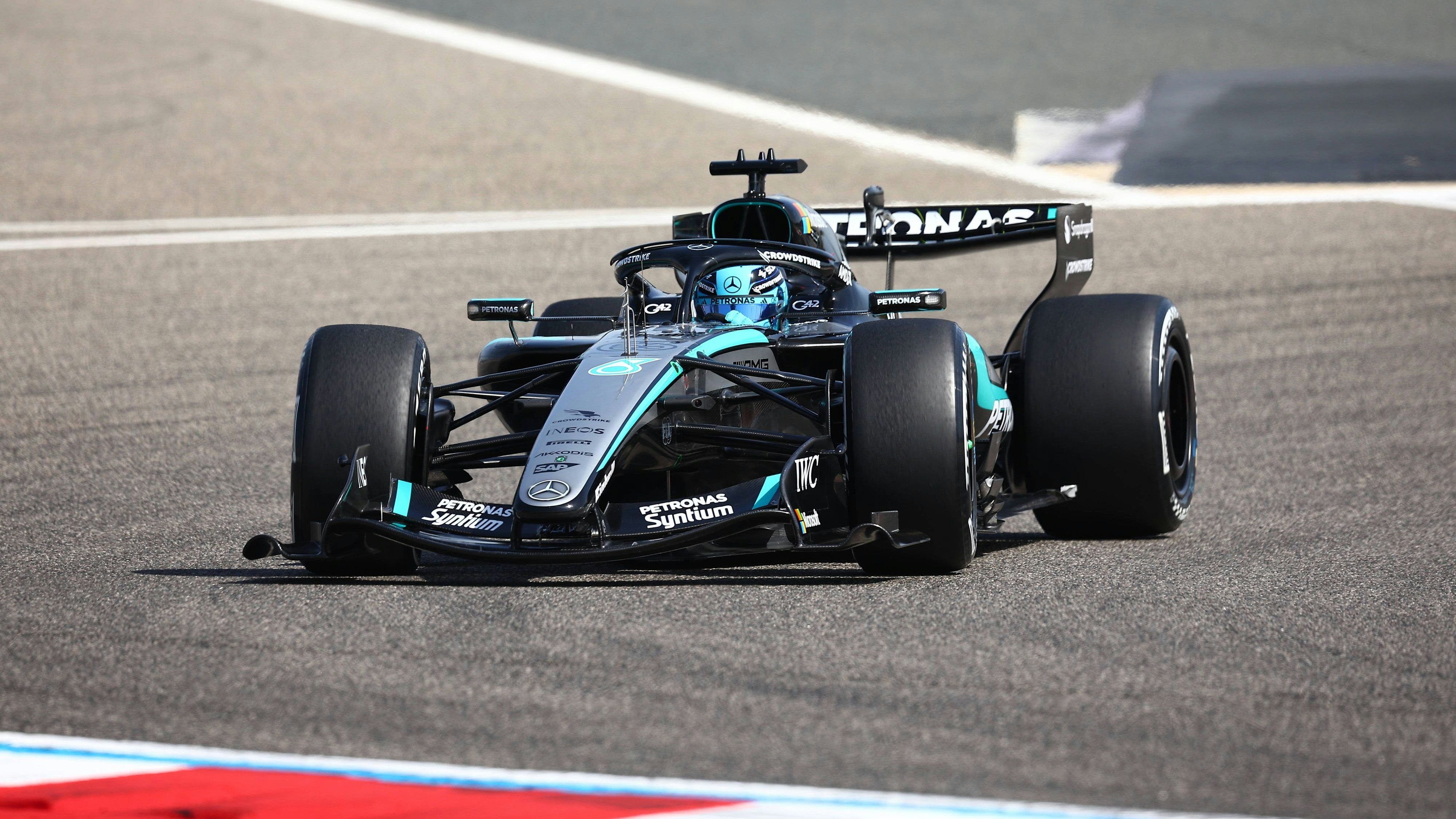 February 11, 2026, Sakhir, Sakhir, Bahrain: 63 George Russell GBR - Mercedes-AMG PETRONAS F1 Team - Mercedes W17 - Mercedes E Performance during the first official pre-season testing session of the 2026 FIA Formula One World Championship, WM, Weltmeisterschaft at Bahrain International Circuit in Sakhir, Bahrain. The three-day test session from February 11-13, 2026 marks the debut of new technical regulations including revolutionary power units and aerodynamic changes. All eleven teams including new entry Cadillac Formula 1 Team participate in crucial preparation ahead of the 2026 season opener in Melbourne, Australia. Sakhir Bahrain - ZUMAm217 20260211_zsp_m217_414 Copyright: xAlessioxDexMarcox