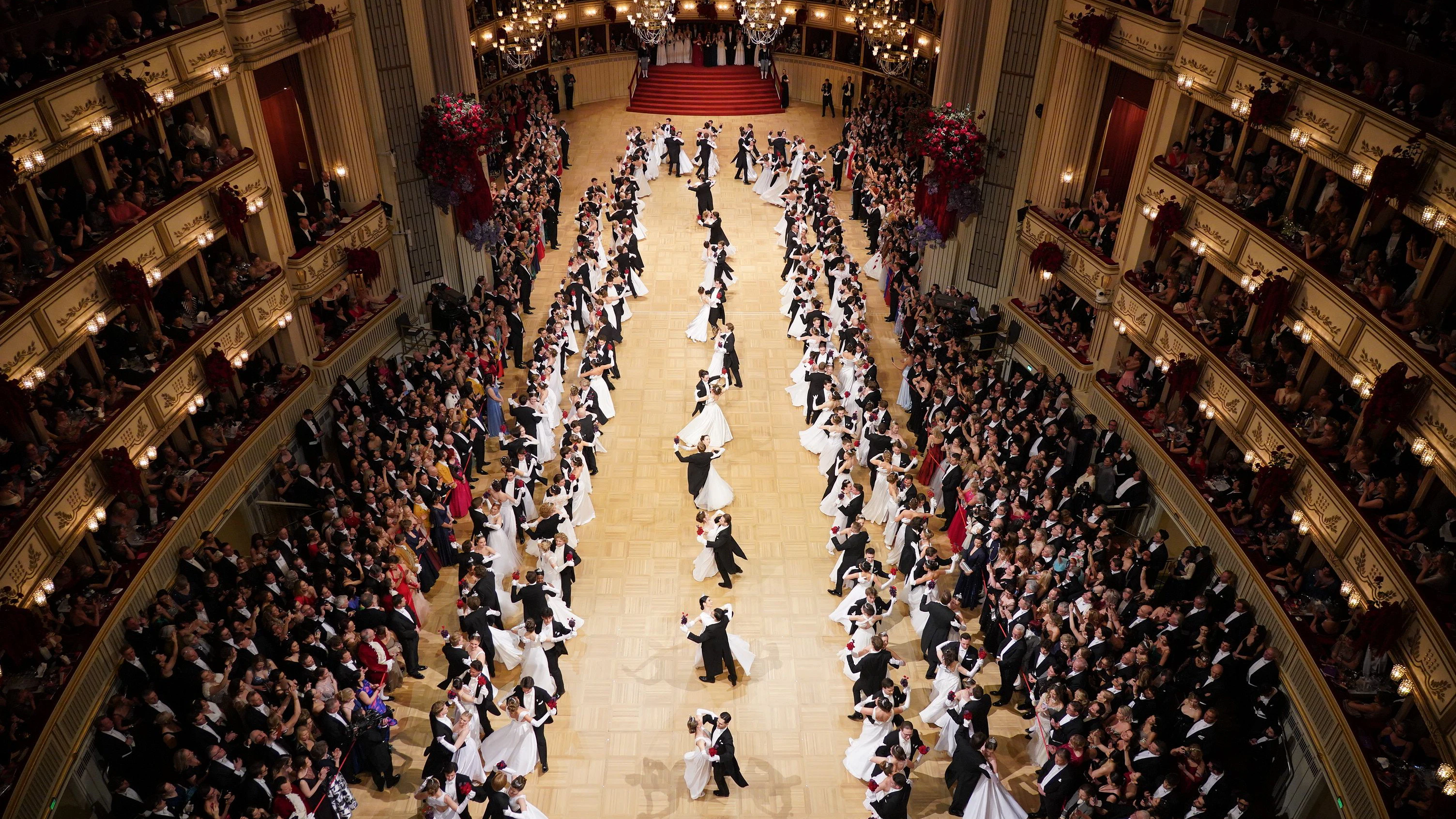 Der 68. Opernball findet im Jahr 2026 statt. Die Debütanten tanzen wieder auf.