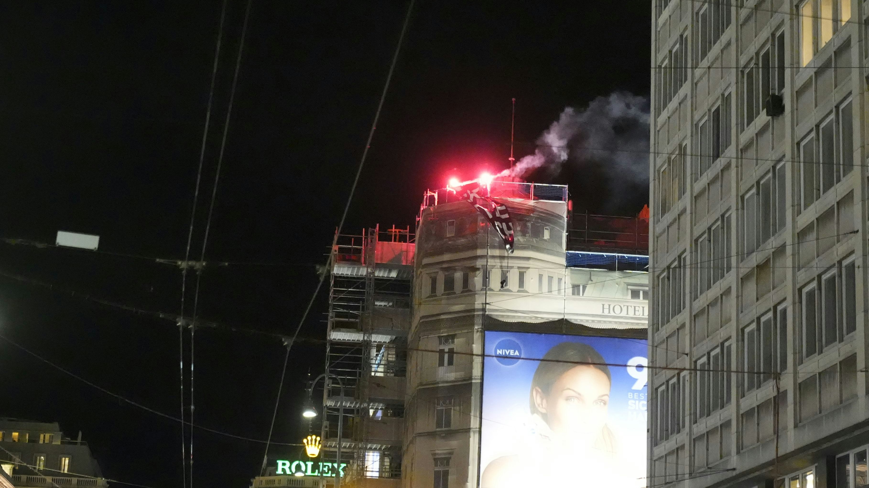 Die Aktivisten wurden vom Winde verweht. 