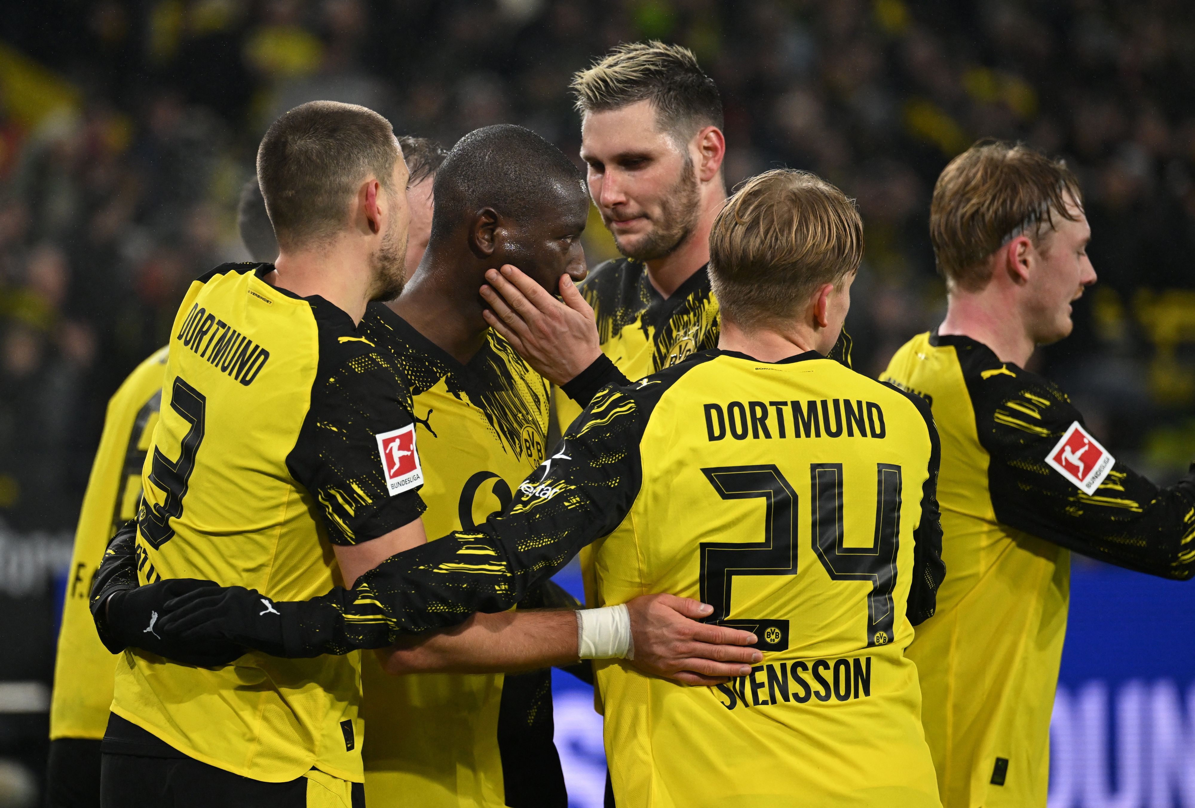 Borussia Dortmund schlägt Mainz klar.