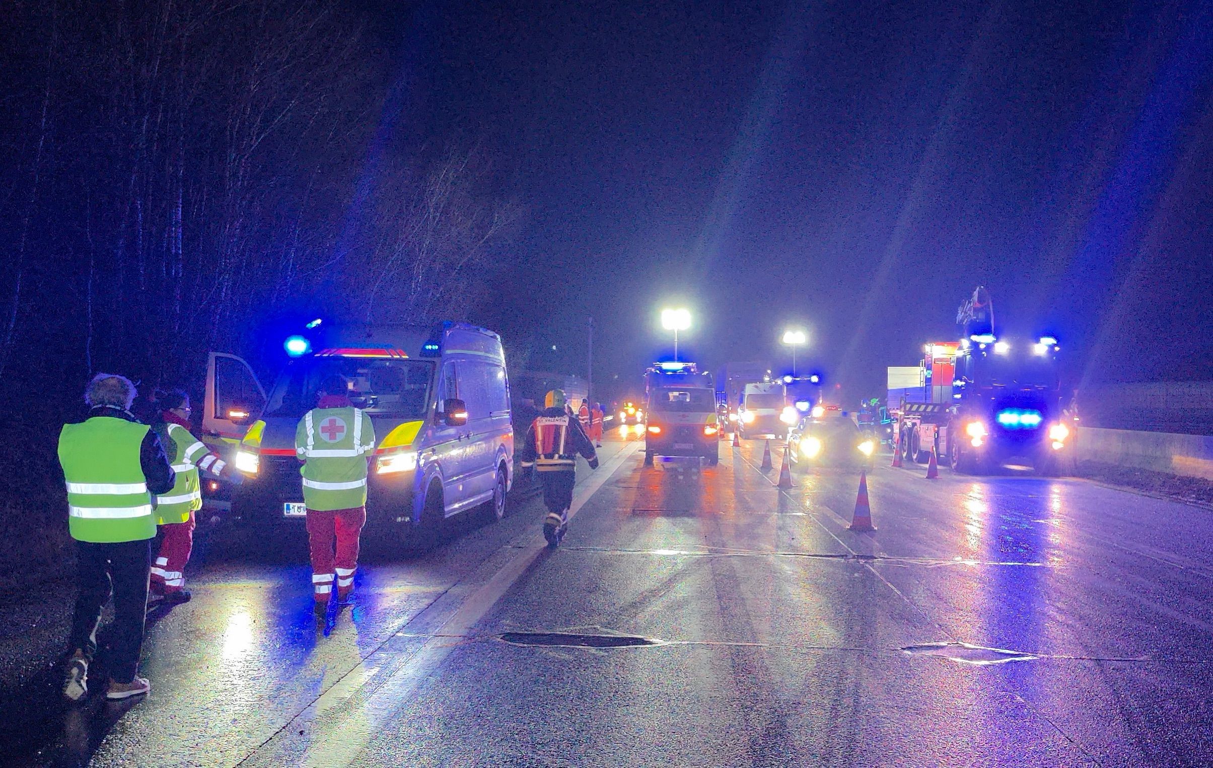 Insgesamt sieben Fahrzeuge waren beteiligt. 