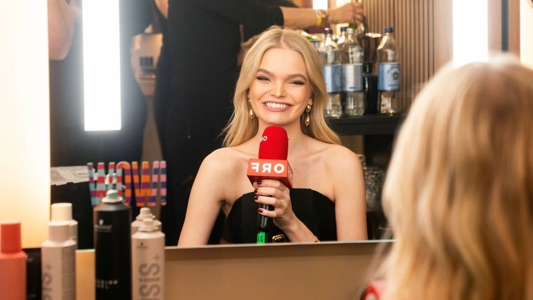 Lisa-Marie Friedle durfte heuer gemeinsam mit ihrem Vater, DJ Ötzi, die Promis auf der Streif interviewen. 