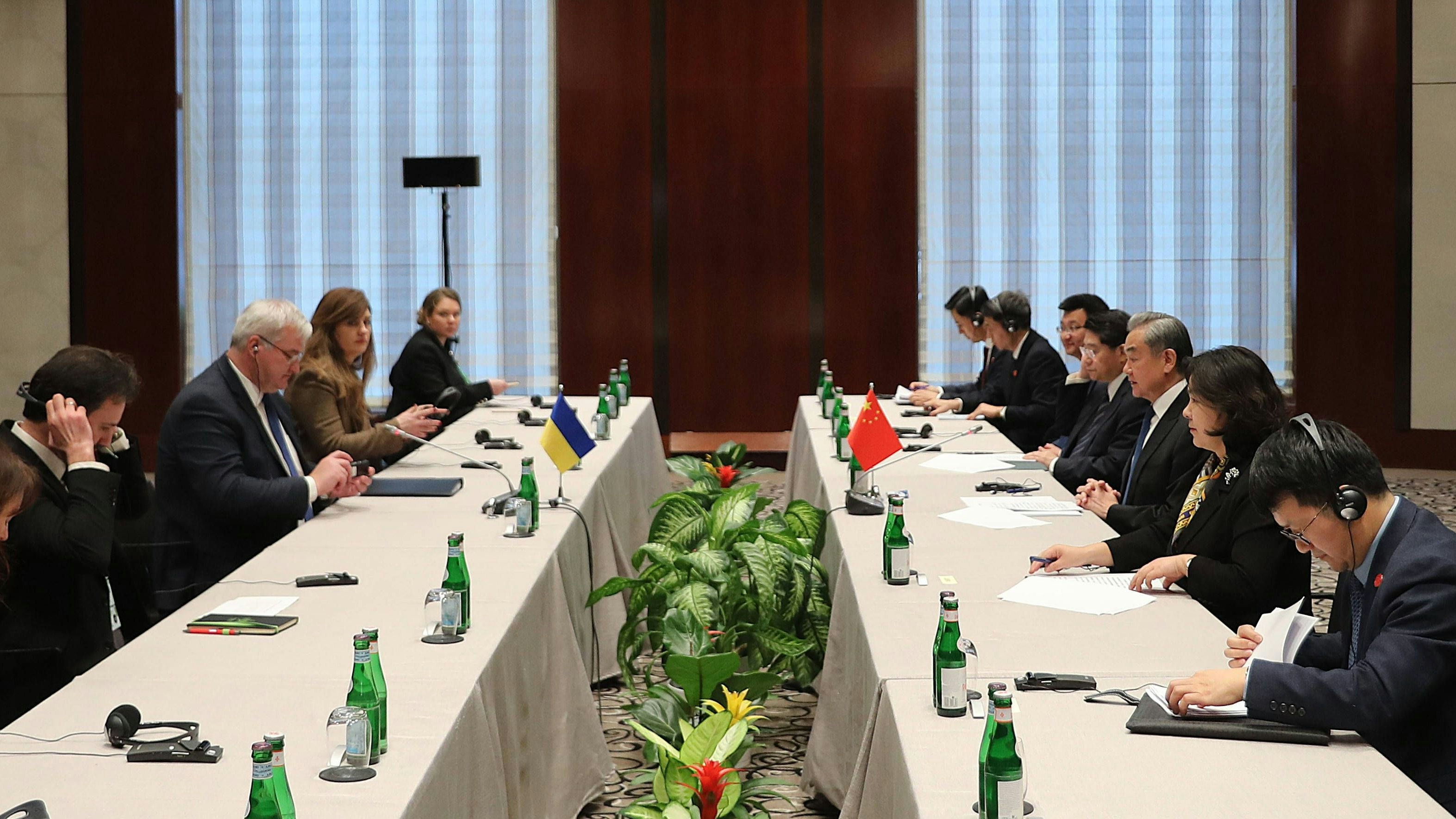 Heute.at - Ukraine und China beraten über Wege zum Kriegsende
