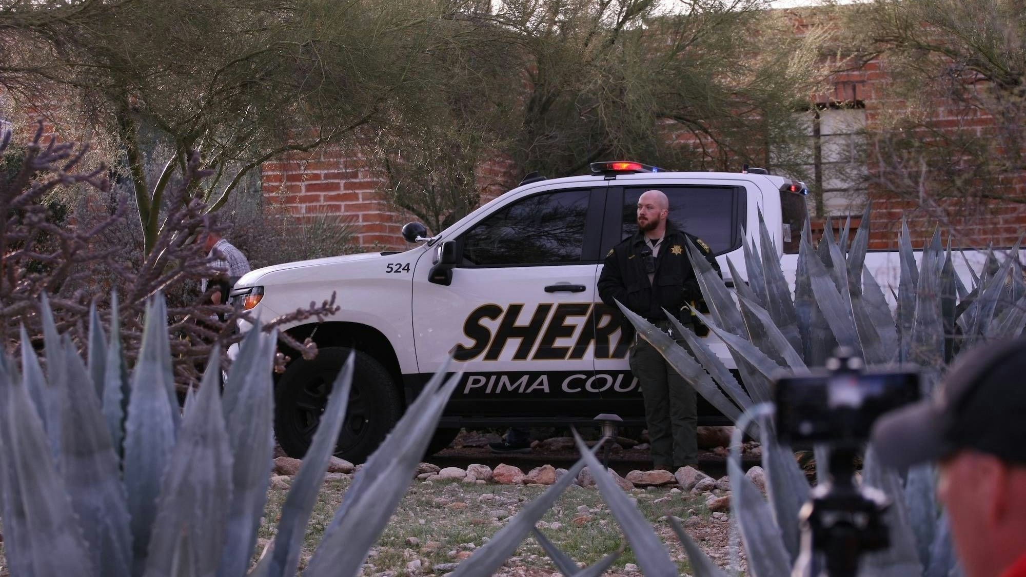 Search for Nancy Guthrie after suspected kidnapping continues in Arizona TUCSON, ARIZONA - FEBRUARY 12: Security forces and authorities are continuing their work at Nancy Guthrie s residence on February 12, 2026 in Tucson, Arizona, United States. Authorities remained positioned around the property while the investigation continued. Law enforcement vehicles and news media line the street outside a residence associated with the missing person case of Nancy Guthrie. Searches continues for Nancy Guthrie, the 84-year-old mother of U.S. journalist and television host Savannah Guthrie, after she went missing from her home on the morning of February 1st. Danielle Joe Main / Anadolu Arizona United States. Editorial use only. Please get in touch for PUBLICATIONxNOTxINxTURxUSAxCANxUKxJPNxITAxFRAxAUSxESPxBELxKORxRSAxHKGxNZL Copyright: x2026xAnadoluxDaniellexJoexMainx